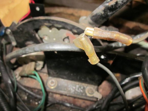 This is +12v wire that feeds the shifter and cig lighter light bulbs. Trying to figure out what male connection its supposed to be on