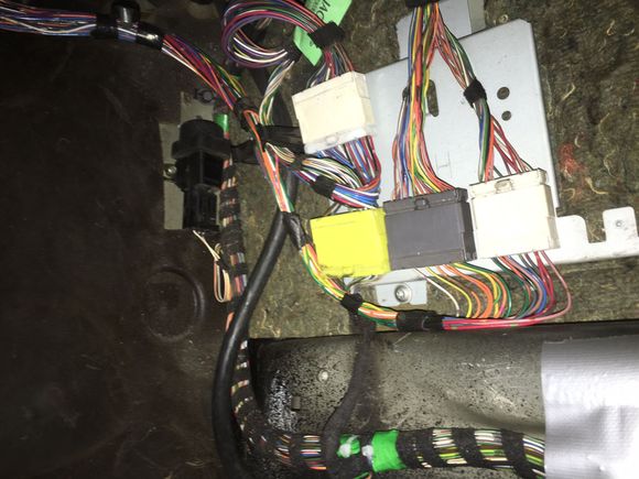 The crash kill switch sits on the torpedo, far left with a rubber tit on top.. -press it. (trim panel removed on this pic though)