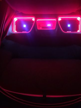 Picture from tonight after dinner with the rear speaker grill cover (fake floor) in place.