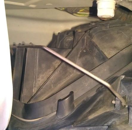 Right side HID/cover and wire spring.