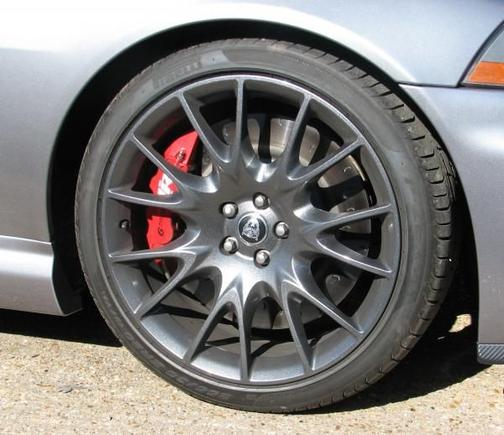 Alcon 6 pot brakes 400mm discs