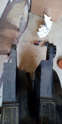 Here you can see the thicker isolation on the X308 shroud.  If not for that (or if I had the X308 bolts) I would have just swapped the whole assembly.