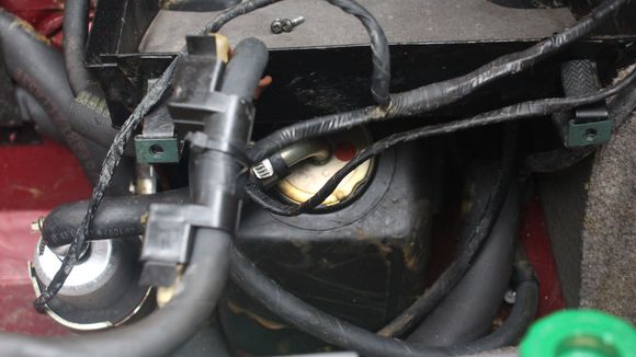 External Fuel Pump and Sump Tank on my Pre-Facelift XJS V12