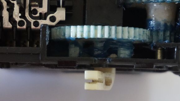 Here you see very clearly that I have teeth again where there were none before! 11 new teeth! Imagine, how much a dentist would charge you for that!  ;)