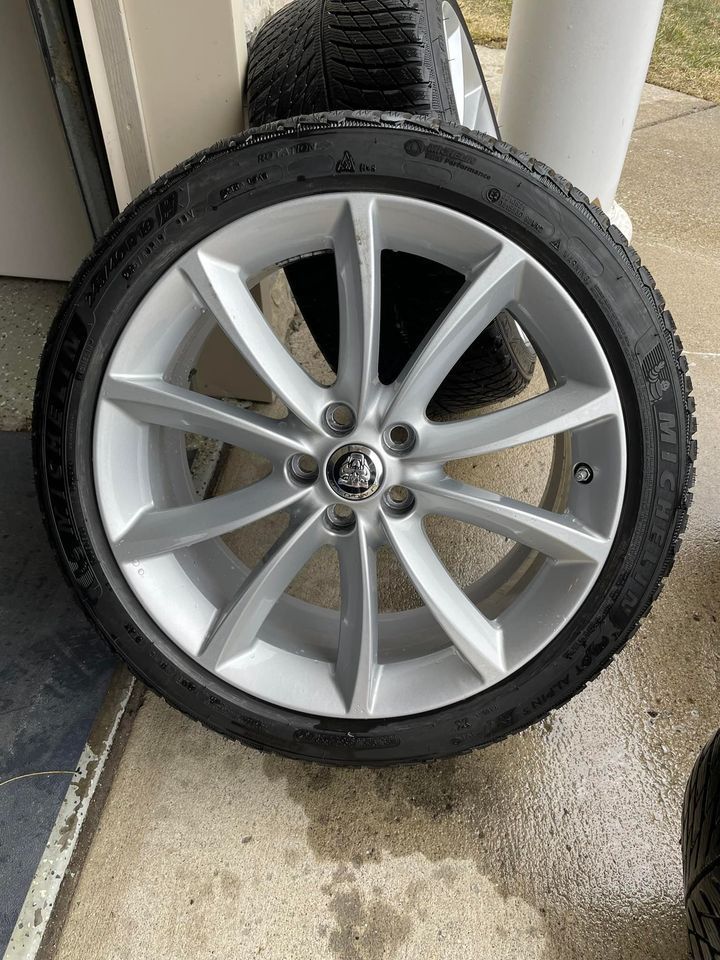 Wheels and Tires/Axles - ​​​​​​​F-Type wheels and snow tires - Used - 2013 to 2020 Jaguar F-Type - Highland, MI 48356, United States