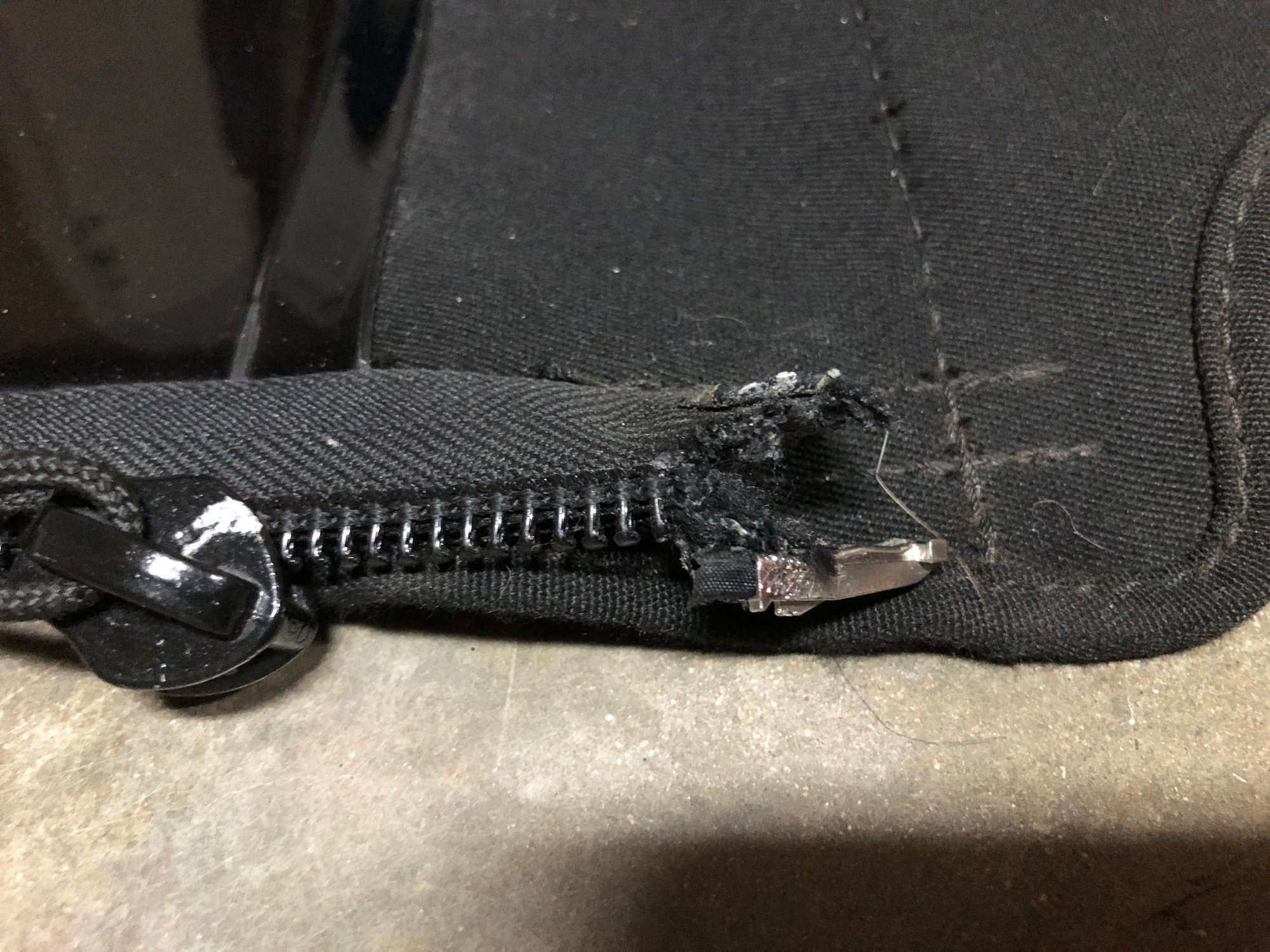 2016 Soft Top Rear Window Zipper Tear Fix? - JK-Forum.com - The top