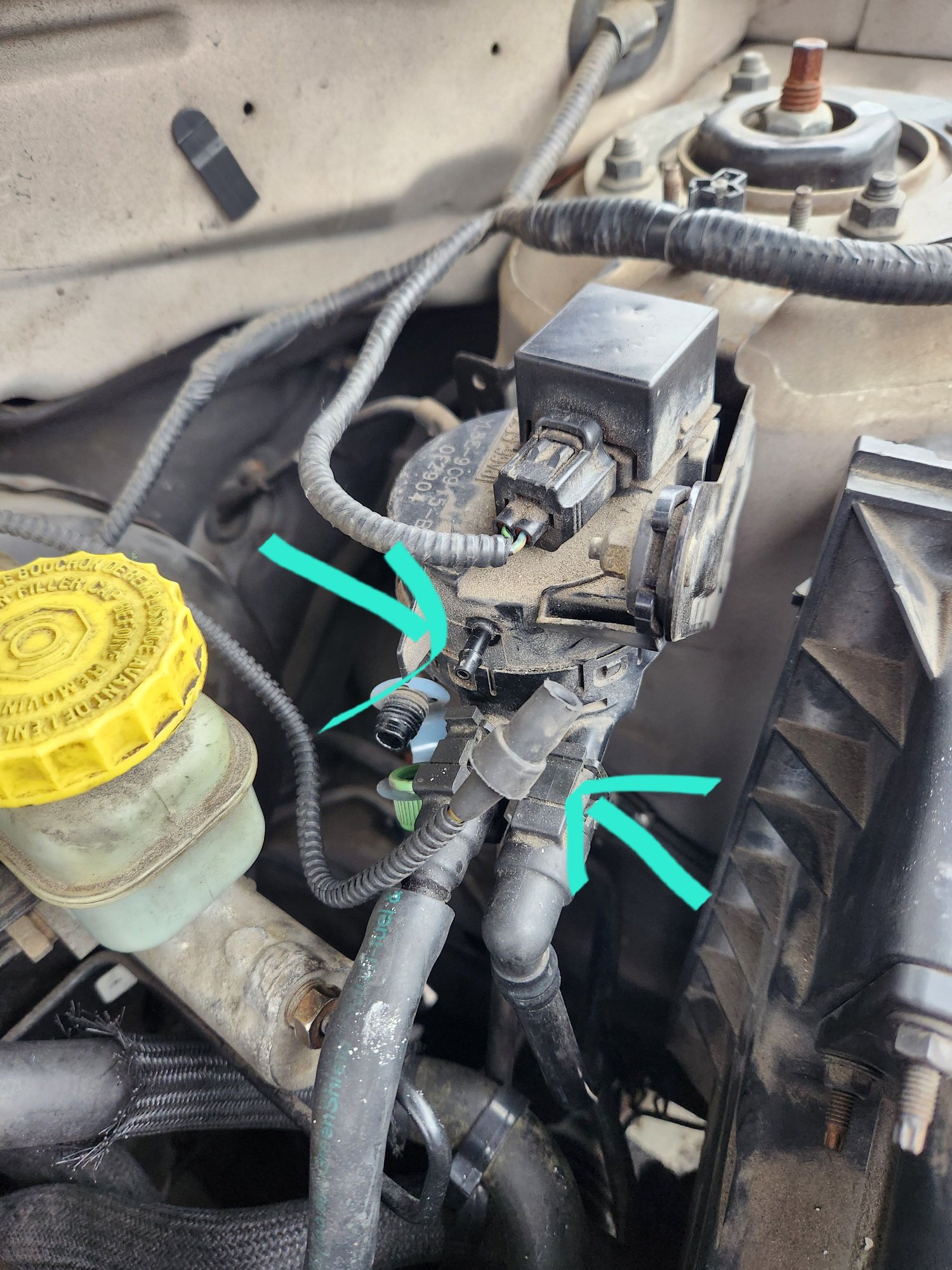 I was having the exact same problem but undid this hose and it's been running fine since. I plan to replace the whole thing when I can but for the moment, this is working