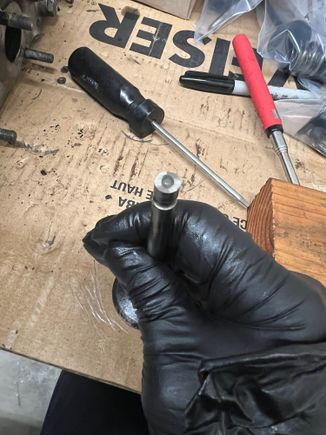 Hand ground valve stem tip?? No idea what’s going on here but it looks dressed with a hand grinder, and did not want to pass through the guide. 