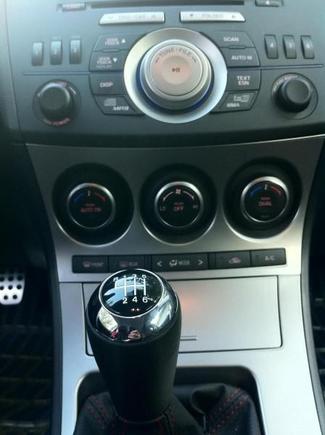 A true trans, 6 speed manual :D