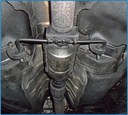 Main Rear Cat view from back, Magnaflow 2.5" part # 99206HM