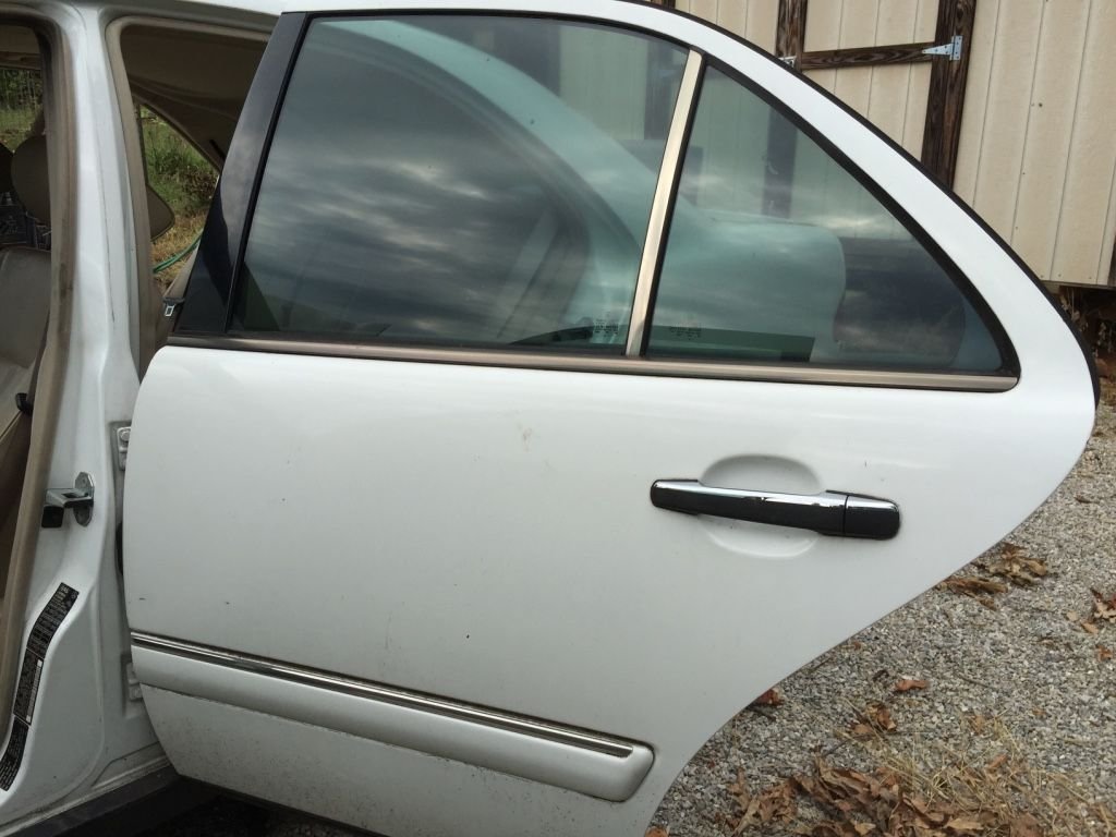 1999 Mercedes-Benz E320 - $600 OBO for full car or sell parts - Bean Station, TN 37708, United States