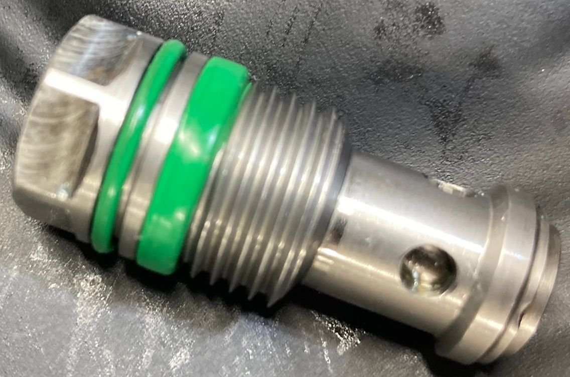 2008 SL55 AMG Front Axle Valve Unit - smaller threaded plug - side profile with o-rings
