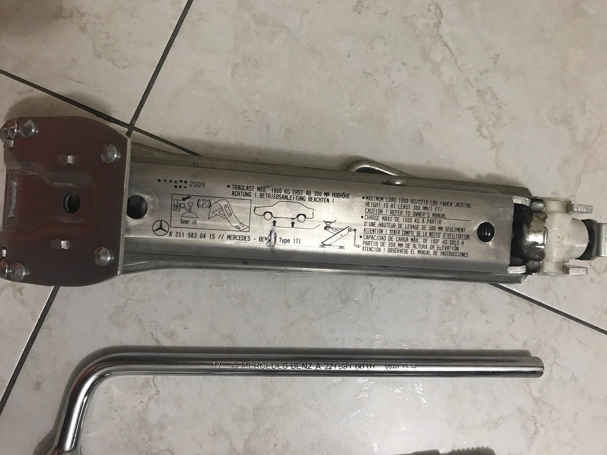 Miscellaneous - MERCEDES  EMERGENCY SPARE TIRE TOOL SET JACK OEM - Used - 2010 to 2016 Mercedes-Benz E550 - Hallandale Beach, FL 33009, United States