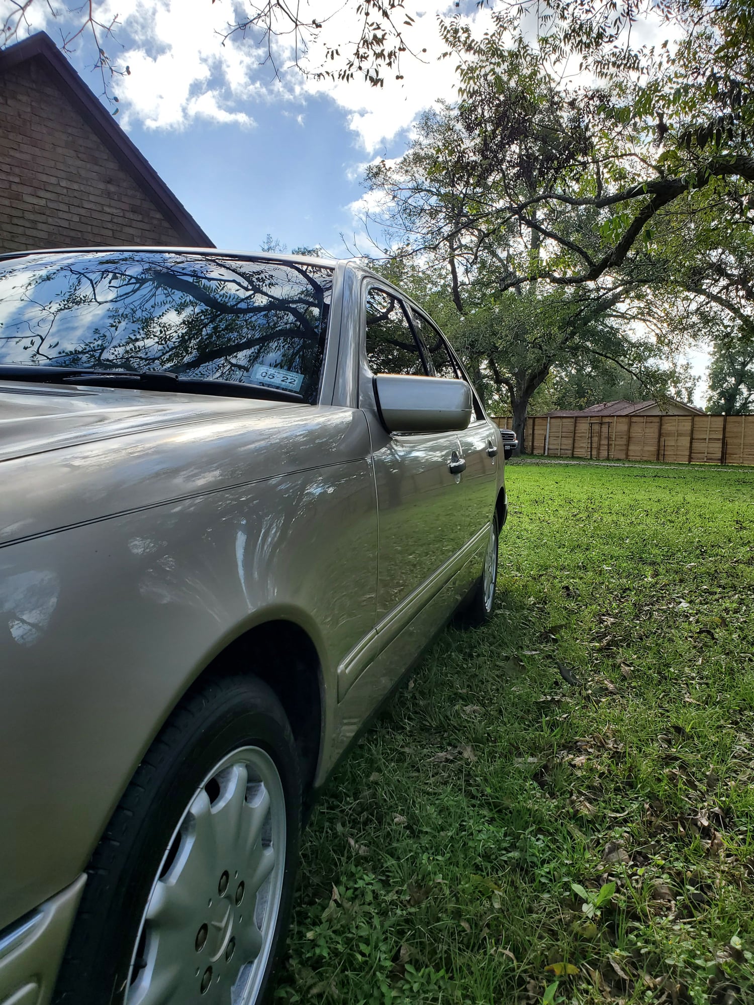 1999 Mercedes-Benz E300 - 1999 Mercedes Benz E300TD - Used - VIN Wdbjf25h9xa937168 - 123,850 Miles - 6 cyl - 2WD - Automatic - Sedan - Beige - Sugarland, TX 77479, United States