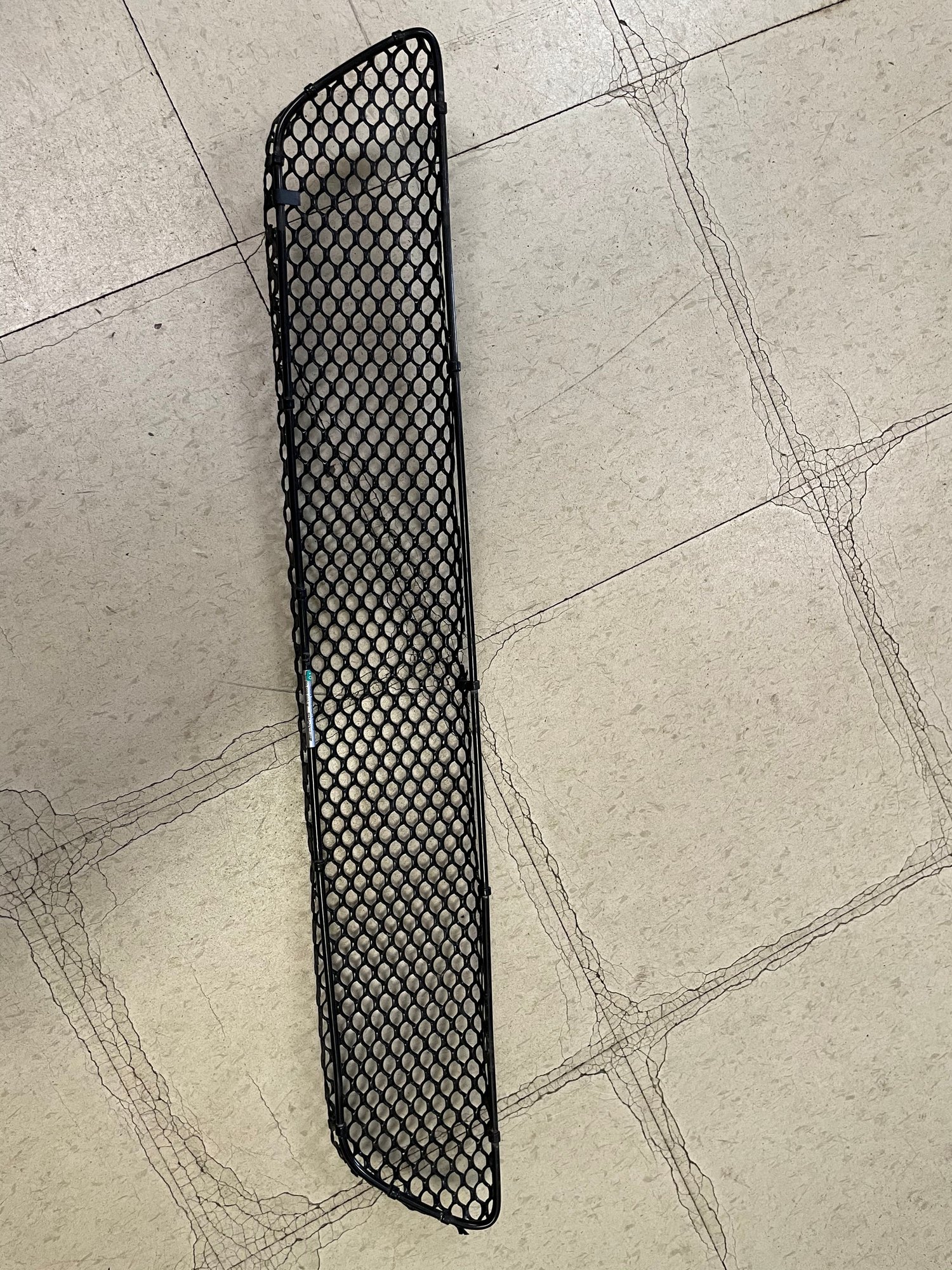 Exterior Body Parts - C55 AMG Front Lower Grille - Used - 2005 to 2006 Mercedes-Benz C55 AMG - Bayonne, NJ 07002, United States