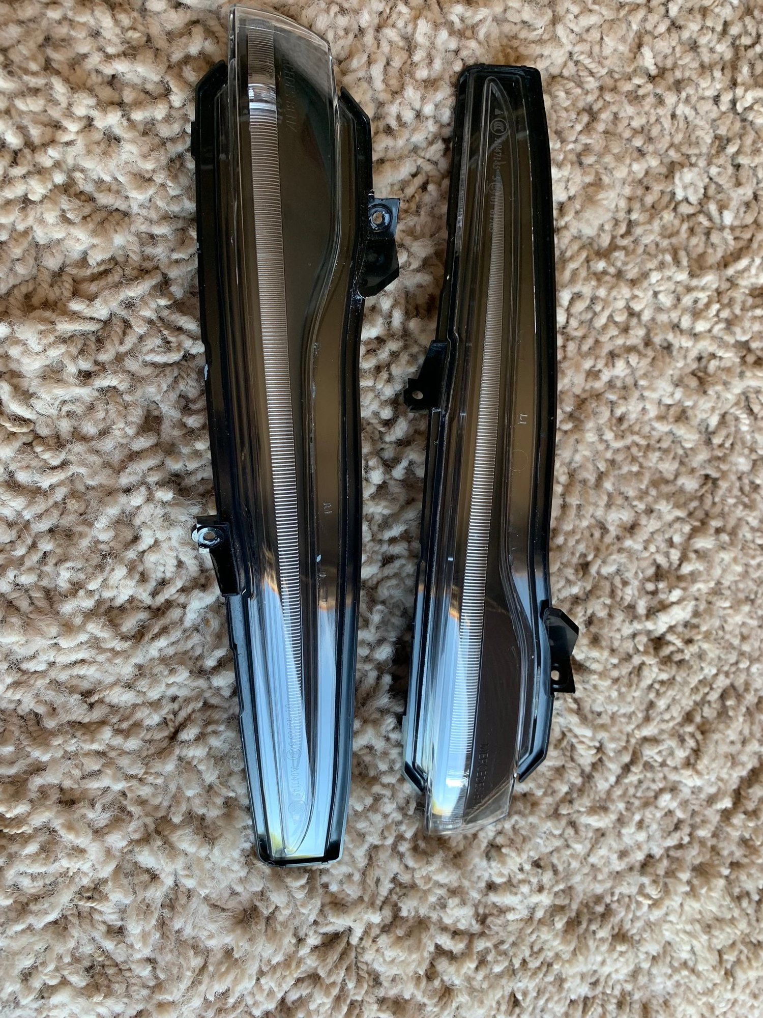 Lights - W205 Turn Signal lenses Right and Left - Used - 2016 to 2017 Mercedes-Benz C450 AMG - 2015 to 2017 Mercedes-Benz C300 - Blythe, CA 92225, United States
