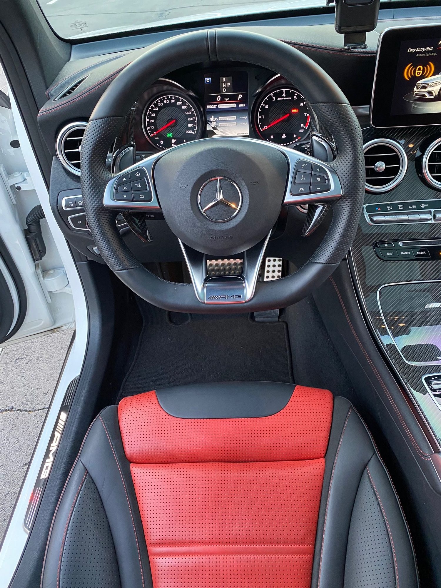 2019 Mercedes-Benz GLC63 AMG - 2019 Mercedes GLC 63 AMG - Used - VIN WDC0G8JB2KF490848 - 9,500 Miles - 8 cyl - AWD - Automatic - SUV - White - Alpharetta, GA 30009, United States