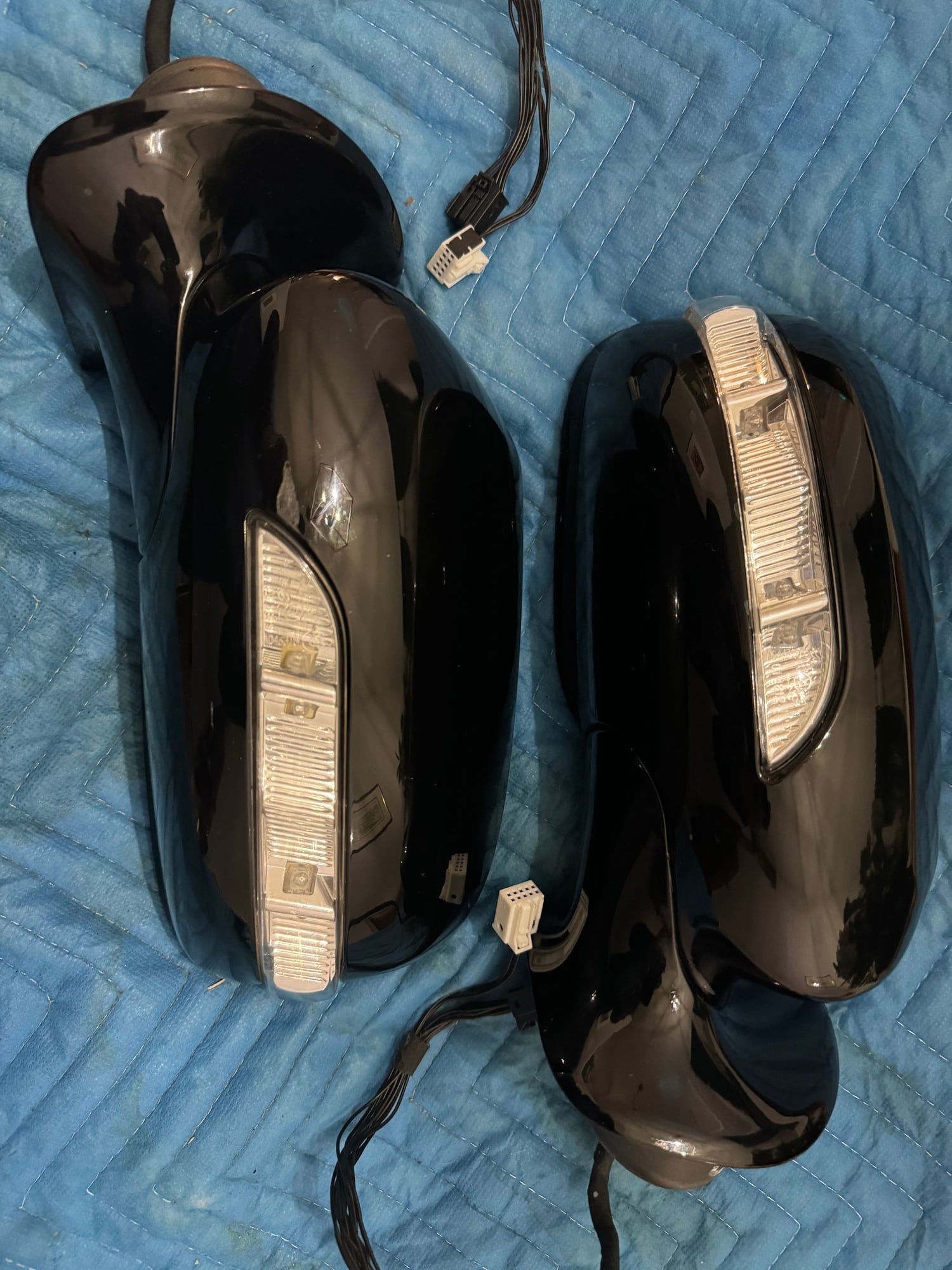 2005 Mercedes-Benz E55 AMG - Pair of 07-09 Mercedes W211 E63 E550 Right/Left Side View Door Mirrors - Accessories - $200 - Cleveland, OH 44116, United States