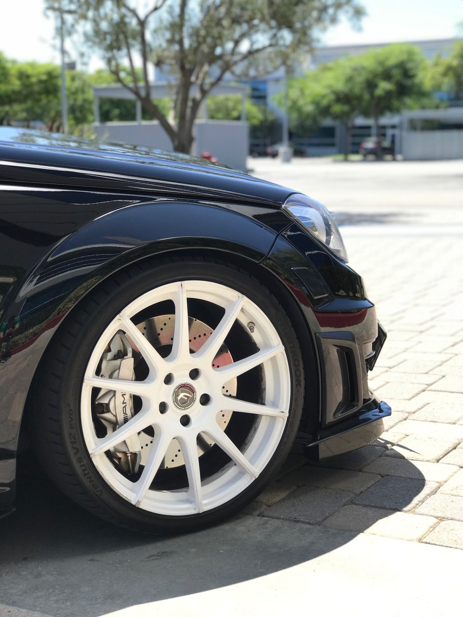 2009 Mercedes-Benz C63 AMG - 2009 "Facelift" C63 AMG Sedan - Used - VIN WDDGF77X19F200250 - 119,500 Miles - 8 cyl - 2WD - Automatic - Sedan - Black - Los Angeles, CA 90039, United States