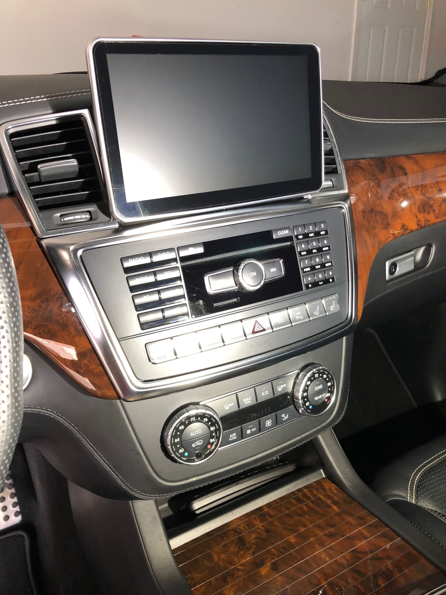 Audio Video/Electronics - Mercedes Benz ML-Class & GL-Class: 2012-2015 Screen Retrofit 9" - Used - Peoria, IL 61615, United States