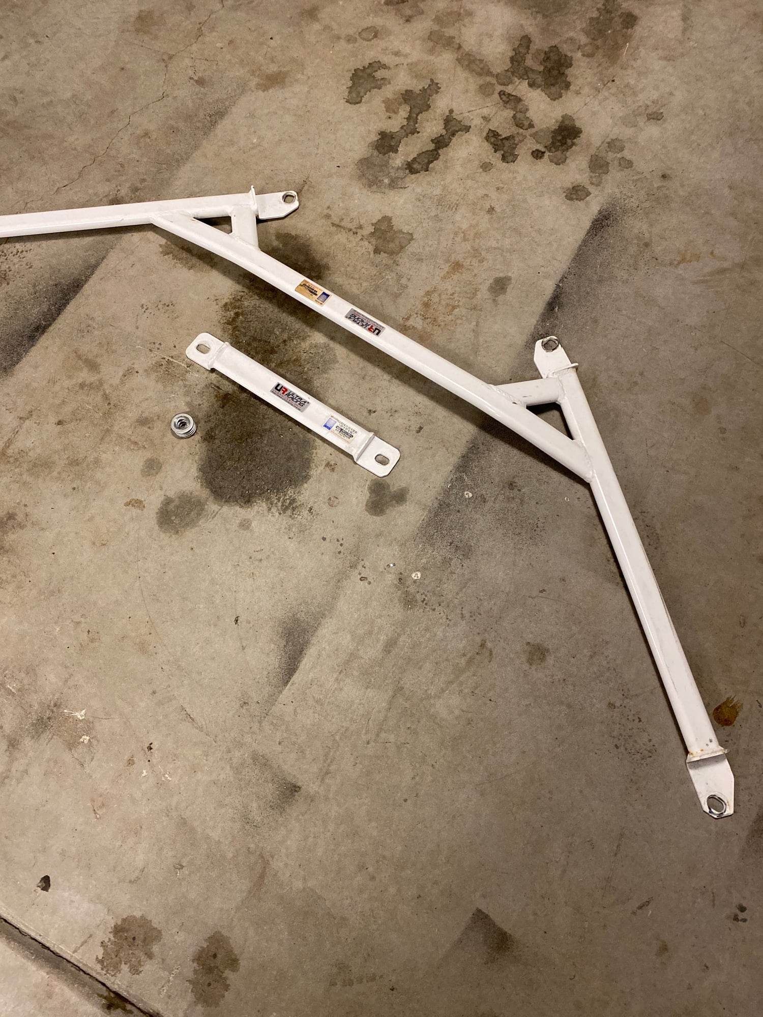 Exterior Body Parts - Ultra Racing Braces-W204 C63 - Used - 2008 to 2015 Mercedes-Benz C63 AMG - Napa, CA 94558, United States