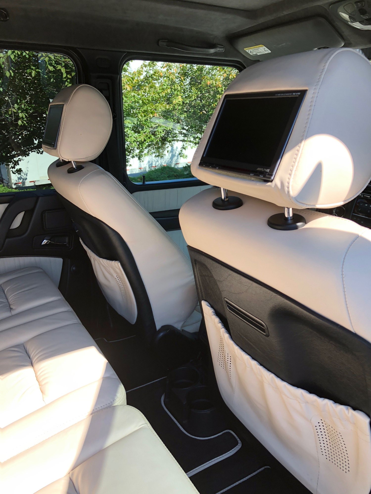 2009 Mercedes-Benz G55 AMG - 2009 Mercedes G55 AMG - G Wagon - Used - VIN WDCYR71E39X179421 - 49,800 Miles - 8 cyl - 4WD - Automatic - SUV - White - Pelham, NH 03076, United States