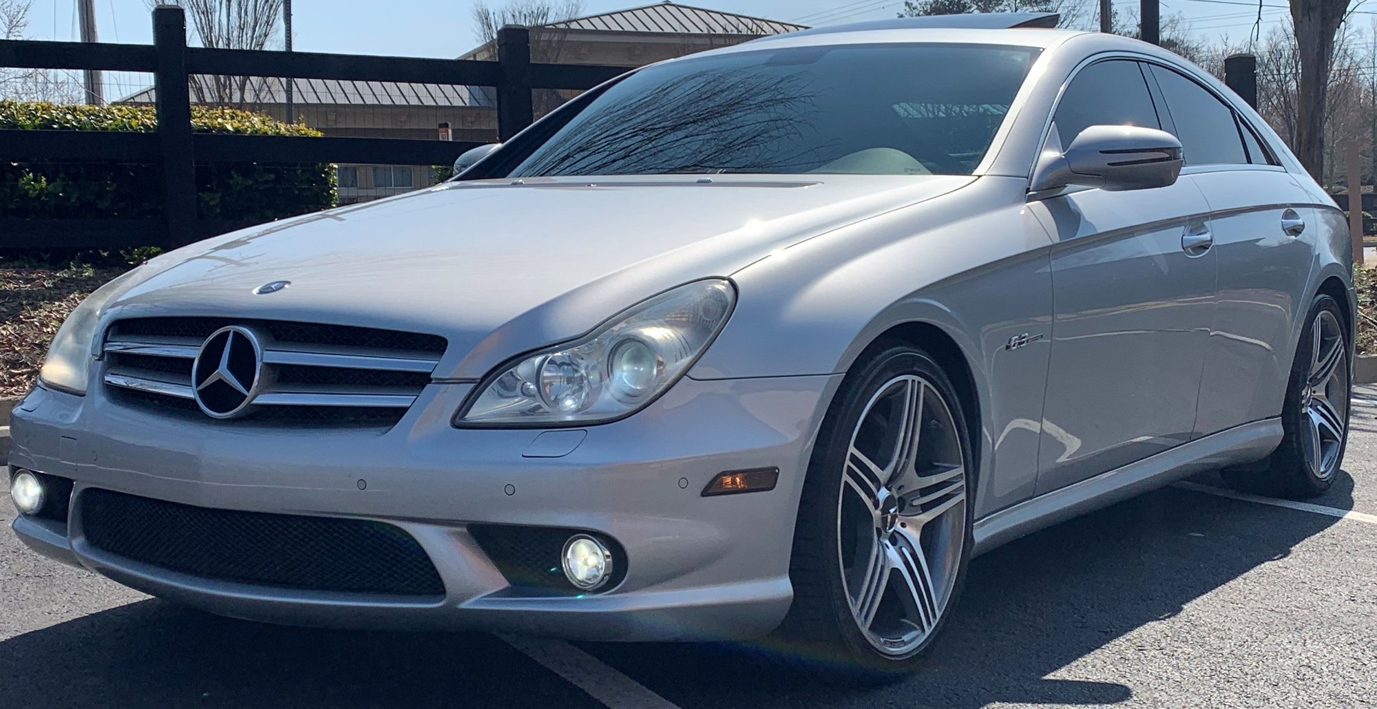 2009 Mercedes-Benz CLS63 AMG - 2009 CLS 63 AMG for Sale with Clean Carfax - Used - VIN WDDDJ77X29A147153 - 130,000 Miles - 8 cyl - 2WD - Automatic - Coupe - Silver - Alpharetta, GA 30009, United States