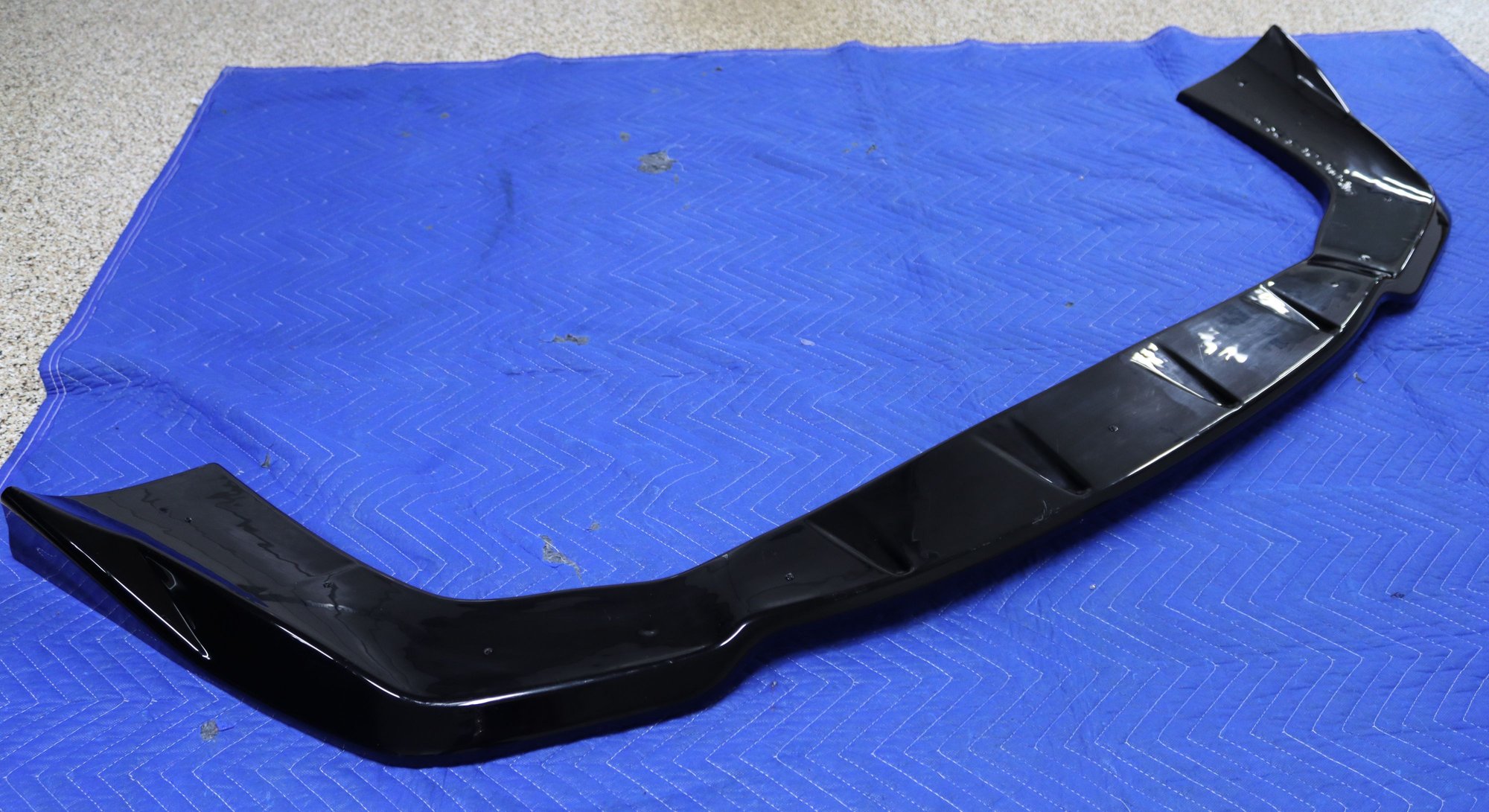 Exterior Body Parts - MAXTON REAR SPLITTER FOR MERCEDES-BENZ AMG GT63, GT55, GT S E PERFORMANCE C192 - Used - -1 to 2026  All Models - San Marcos, TX 78666, United States