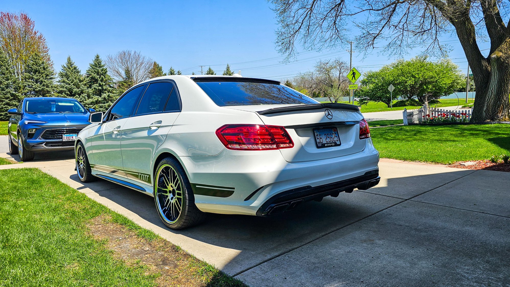 2014 Mercedes-Benz E350 - Super Clean 2014 E350 AMG Sport Package - Used - VIN WDDHF5KB3EB037560 - 65,000 Miles - 6 cyl - 2WD - Automatic - Sedan - White - Plainfield, IL 60585, United States