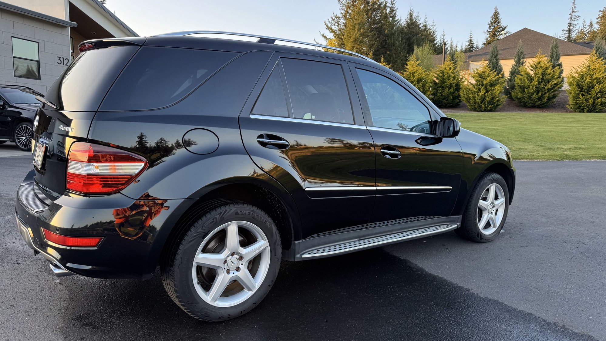 2009 Mercedes-Benz ML550 - Mercedes-Benz ML550 w/AMG Sport Package - Used - VIN 4JGBB72E29A480825 - 213,078 Miles - 8 cyl - AWD - Automatic - SUV - Black - Woodland, WA 98674, United States