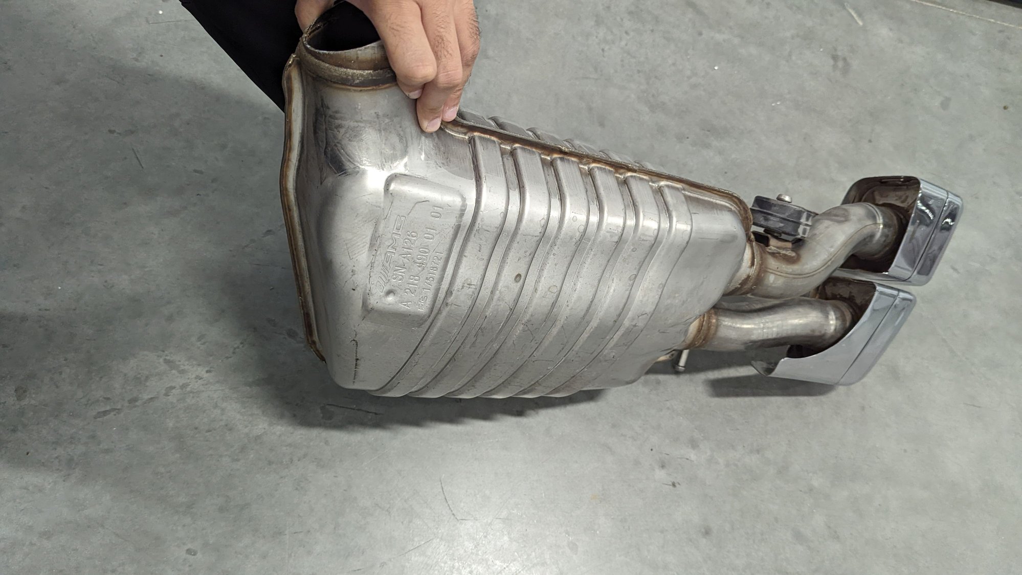 Engine - Exhaust - AMG Mufflers Exhaust W218 2012-2014 CLS63 E63 - Used - 2012 to 2014 Mercedes-Benz CLK63 AMG - Cerritos, CA 90703, United States