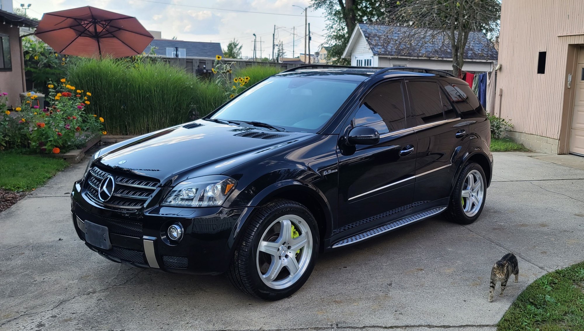 2008 Mercedes-Benz ML63 AMG - Super Clean Low Mileage ML63 AMG - Used - VIN 4JGBB77EX8A356132 - 8 cyl - AWD - Automatic - SUV - Black - Canal Winchester, OH 43110, United States