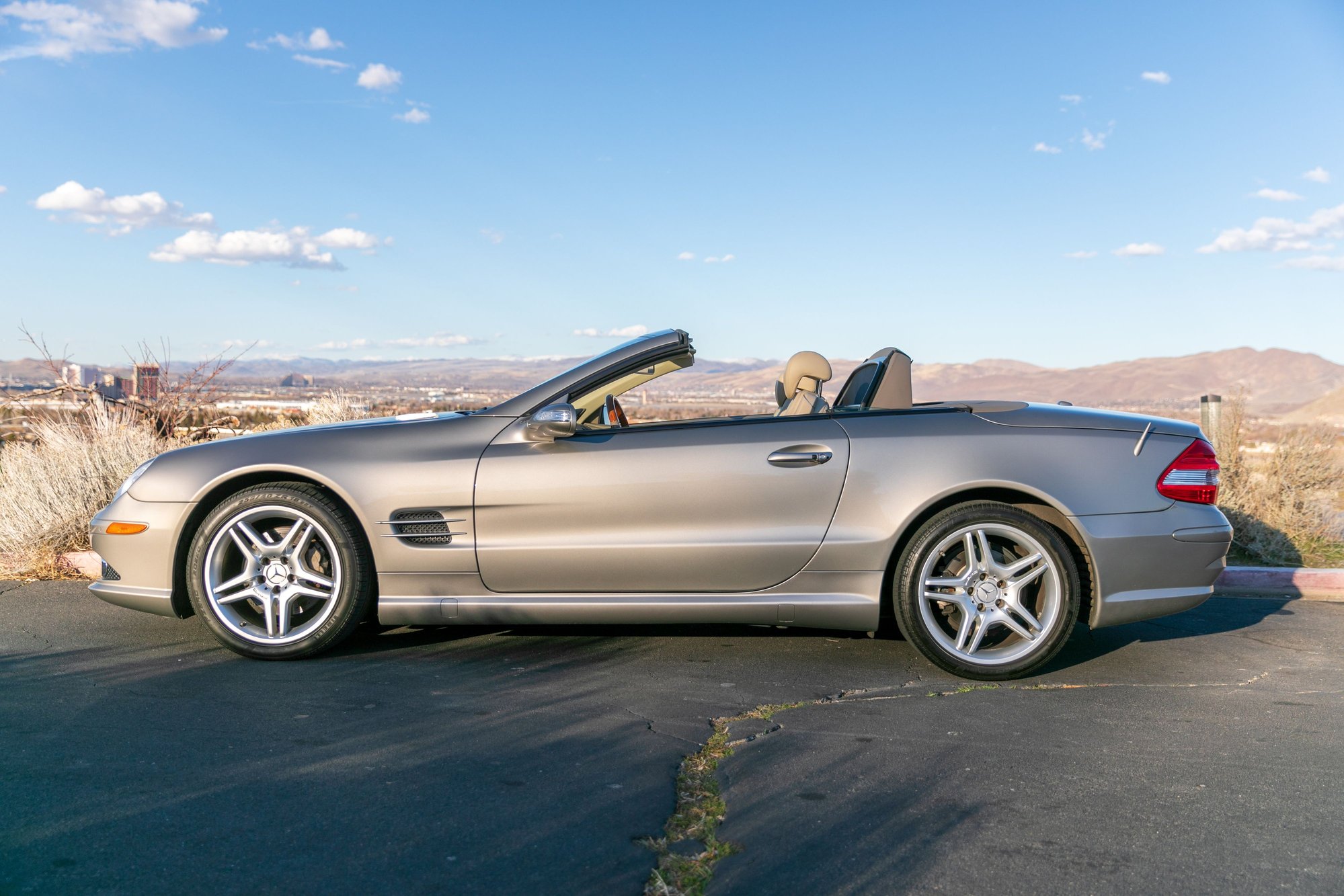 2008 Mercedes-Benz SL550 - 2008 Mercedes-Benz SL550 - Used - VIN WDBSK71F78F137295 - 59,571 Miles - 8 cyl - 2WD - Automatic - Convertible - Other - Reno, NV 89511, United States