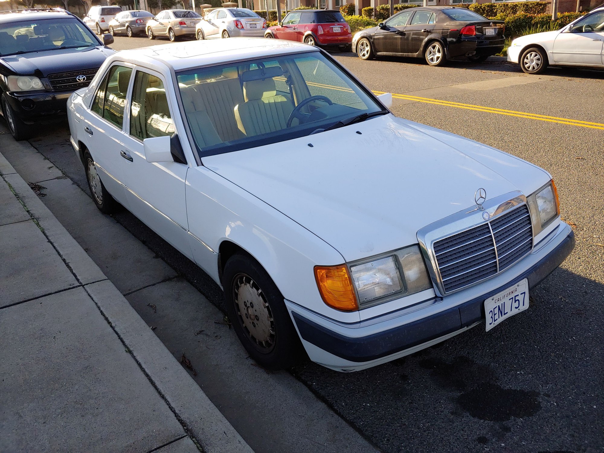 1993 Mercedes-Benz 300E - Selling to best offer, 1993 300E 2.8 92k miles, Hayward, Ca. Starter / trans. issues - Used - VIN WDBEA28E2PB995313 - 92,579 Miles - 2WD - Automatic - Sedan - White - Hayward, CA 94545, United States