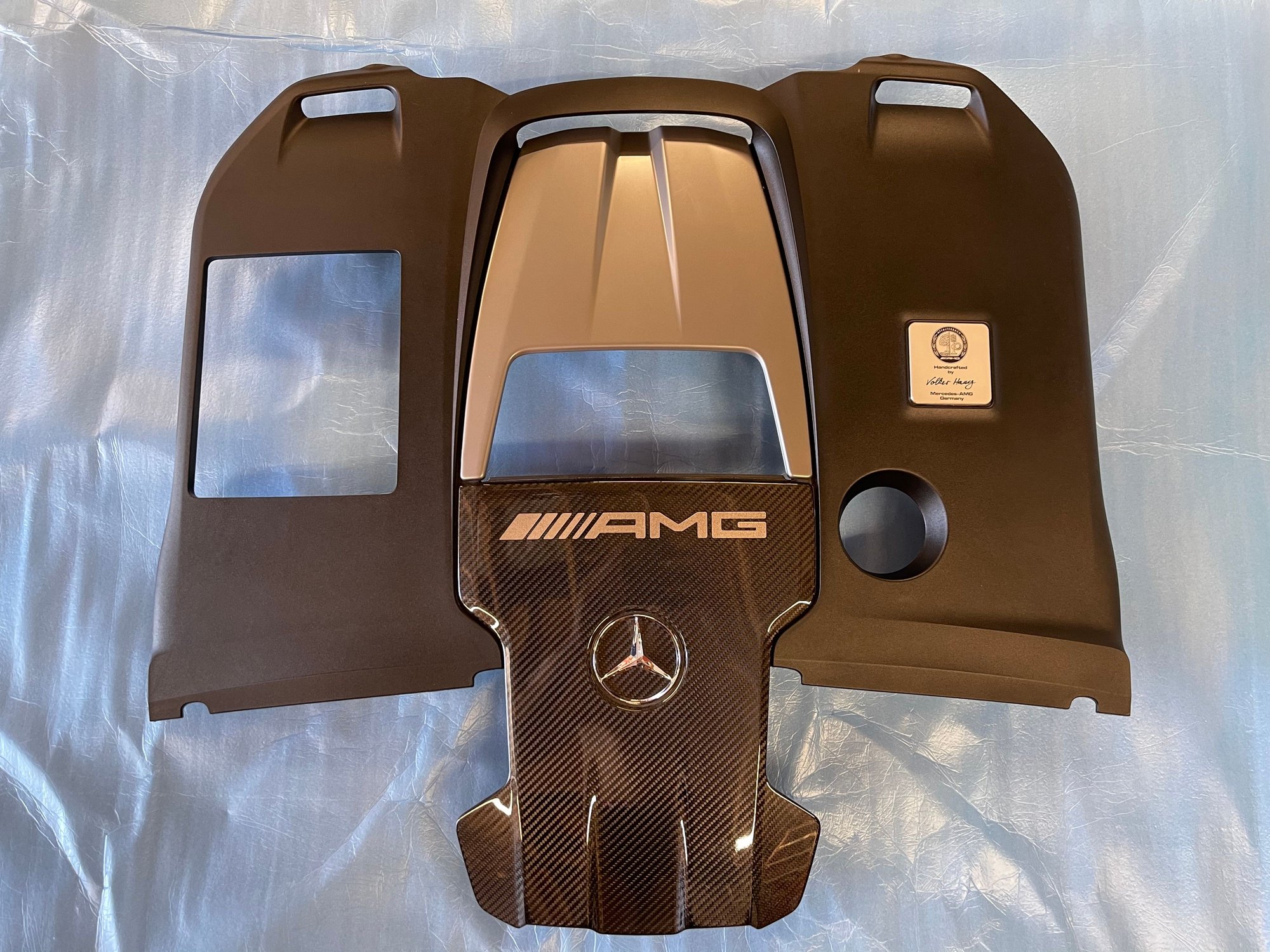 Miscellaneous - 2019 Mercedes-Benz e63 amg carbon fiber engine cover - Used - 2017 to 2021 Mercedes-Benz E63 AMG S - Sacramento, CA 95842, United States