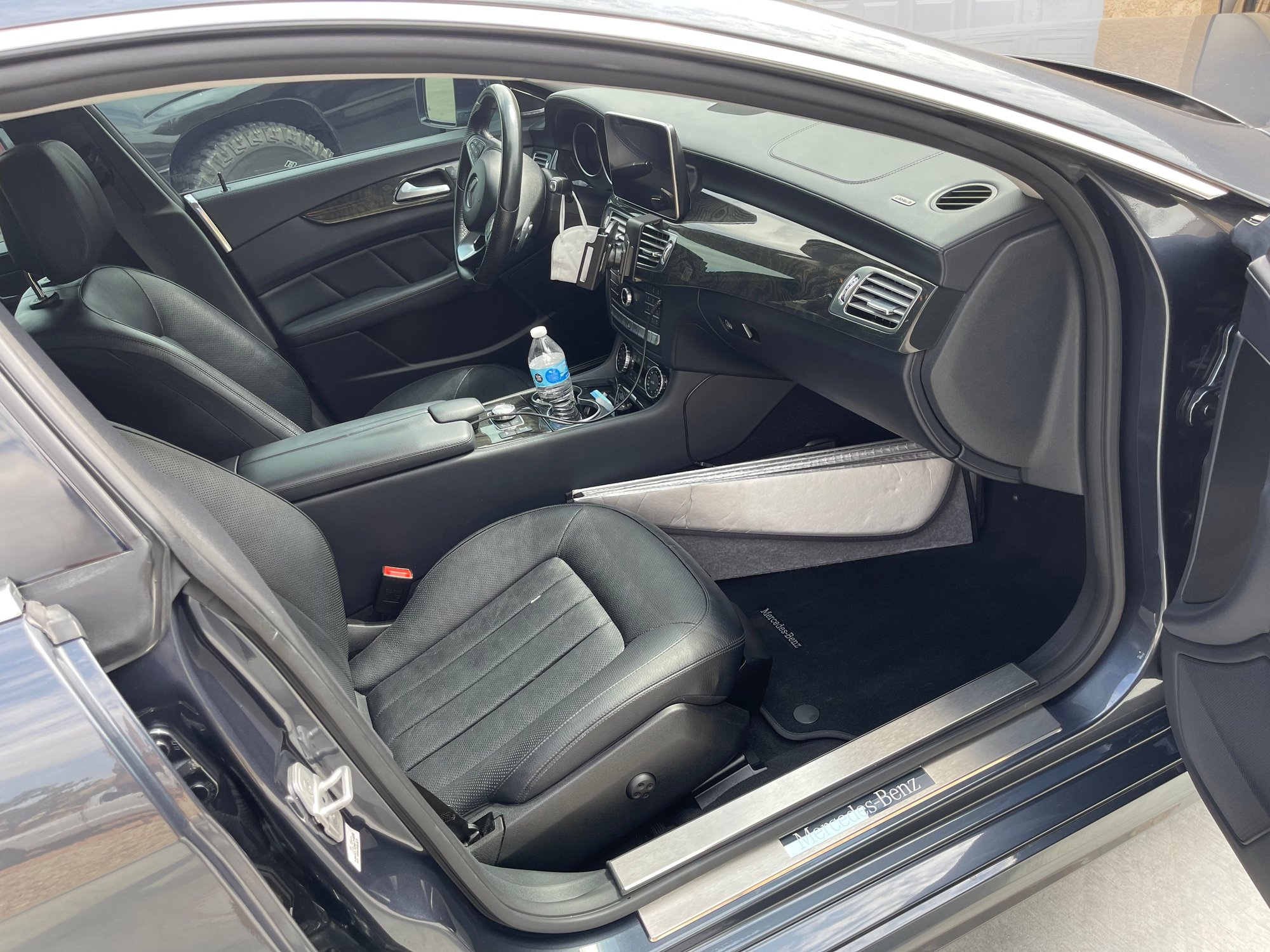 2015 Mercedes-Benz CLS550 - Mercedes Benz 2015 W218 CLS550 RWD 9speed auto Gray-M Black leather very clean - Used - VIN WDDLJ7DB9FA149370 - 59,200 Miles - 8 cyl - 2WD - Automatic - Sedan - Black - Yucca Valley, CA 92284, United States