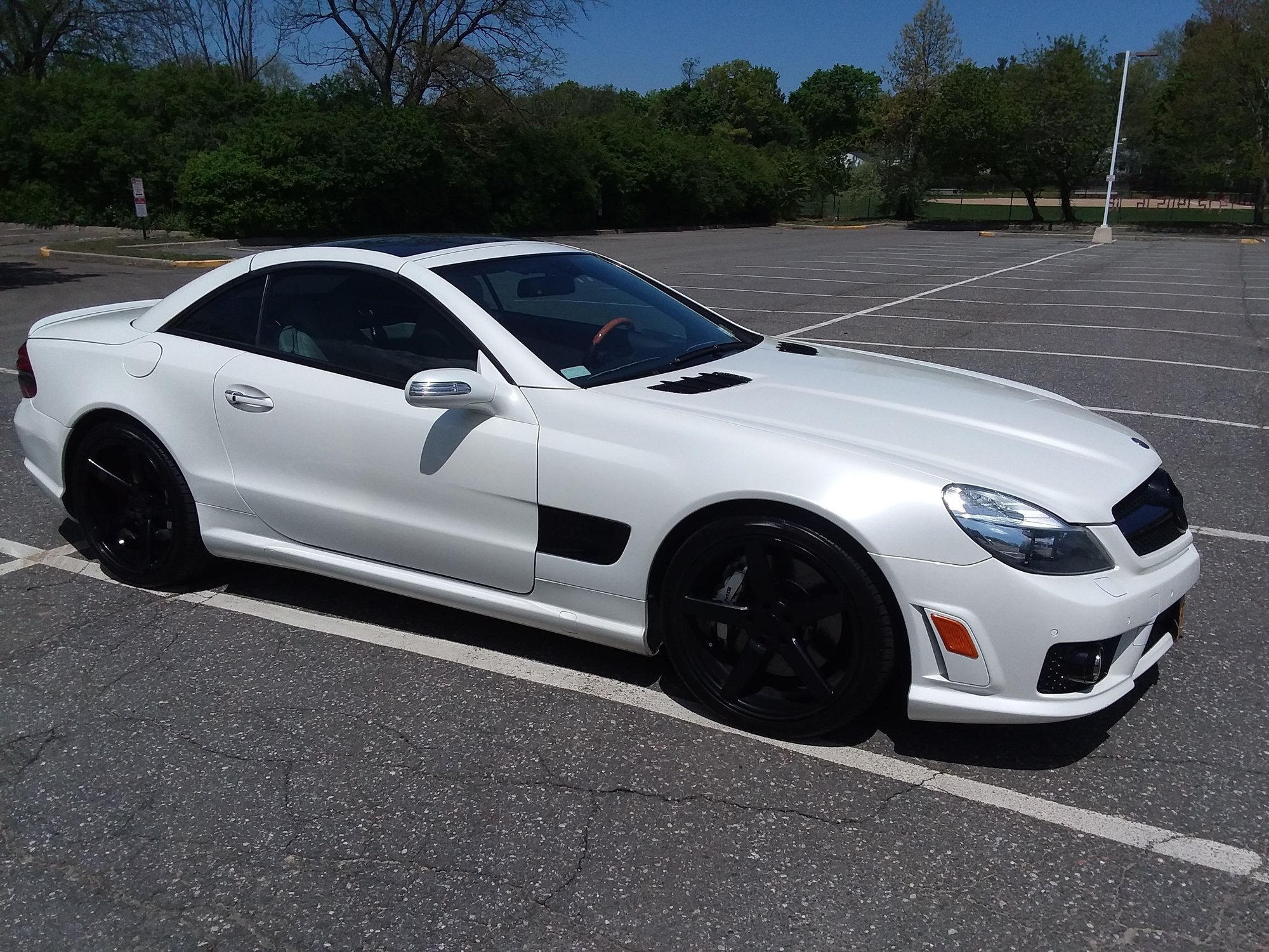 2007 Mercedes-Benz SL550 - 07 SL550 DESIGNO ROADSTER CONVERTED 2011 SL63 AMG BODY-BRAKES-EXHAUST WHITE W/WHITE - Used - VIN WDBSK71F77F133374 - 77,000 Miles - 8 cyl - 2WD - Automatic - Convertible - White - Syosset, NY 11791, United States