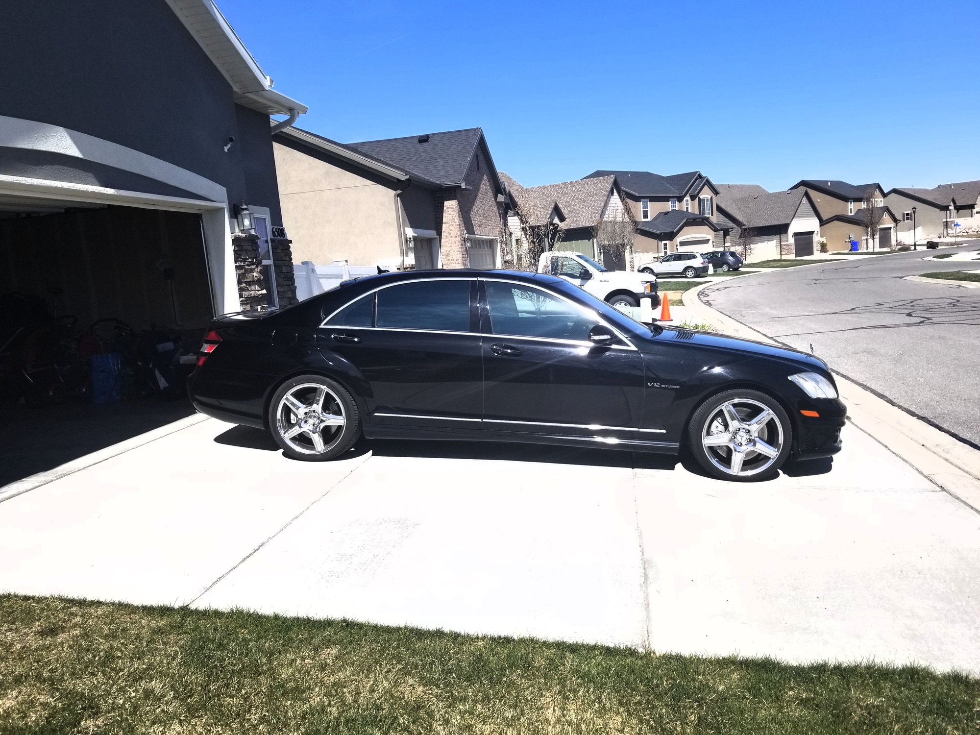 2007 Mercedes-Benz S65 AMG - BLACK ON BLACK S65 AMG - Used - VIN WDDNG79X77A112184 - 99,900 Miles - 12 cyl - 2WD - Automatic - Sedan - Black - West Jordan, UT 84081, United States