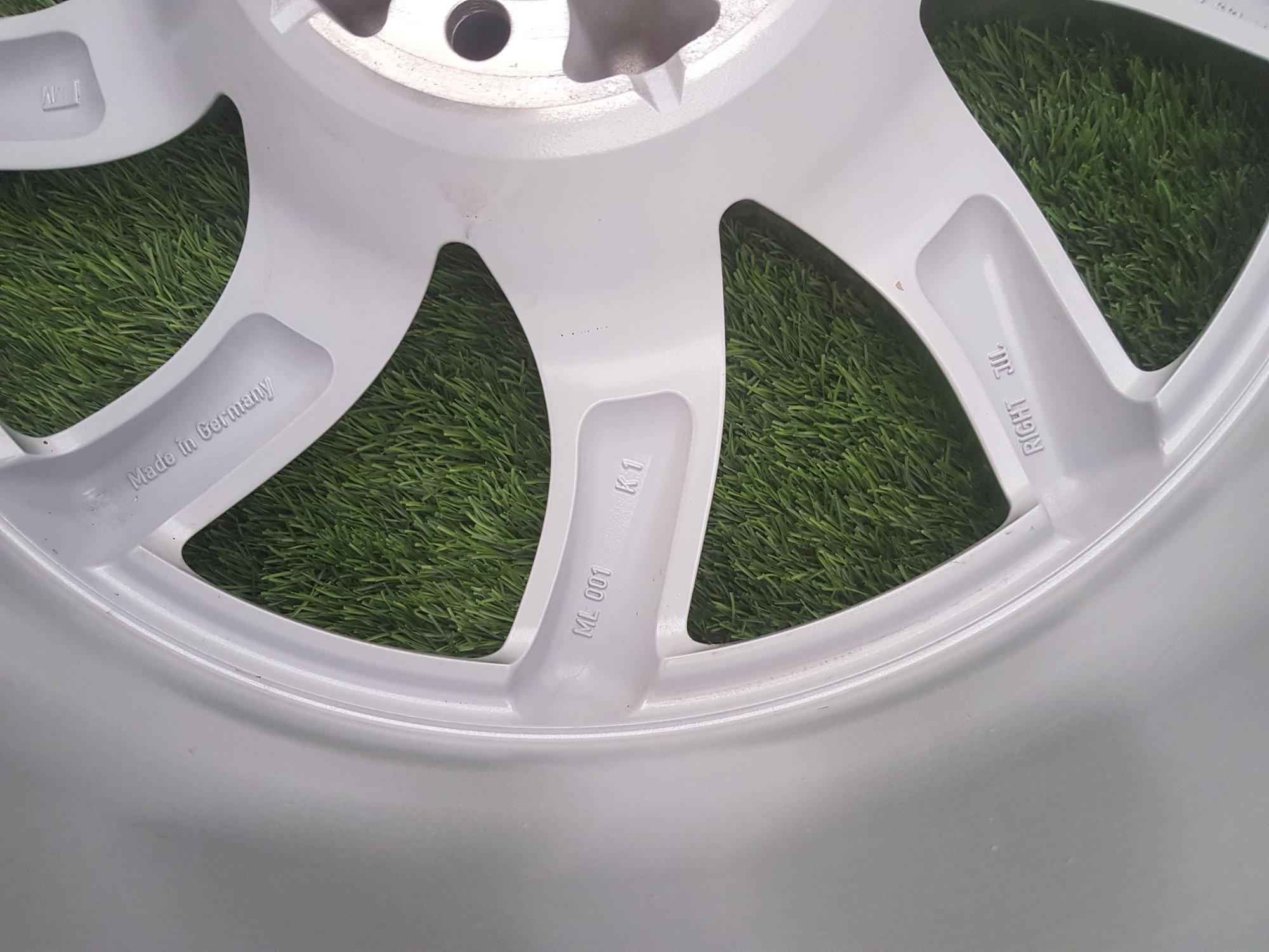 Wheels and Tires/Axles - SLR McLaren wheels for sale (original) - Used - 2005 to 2011 Mercedes-Benz SLR McLaren - Dubai, United Arab Emirates