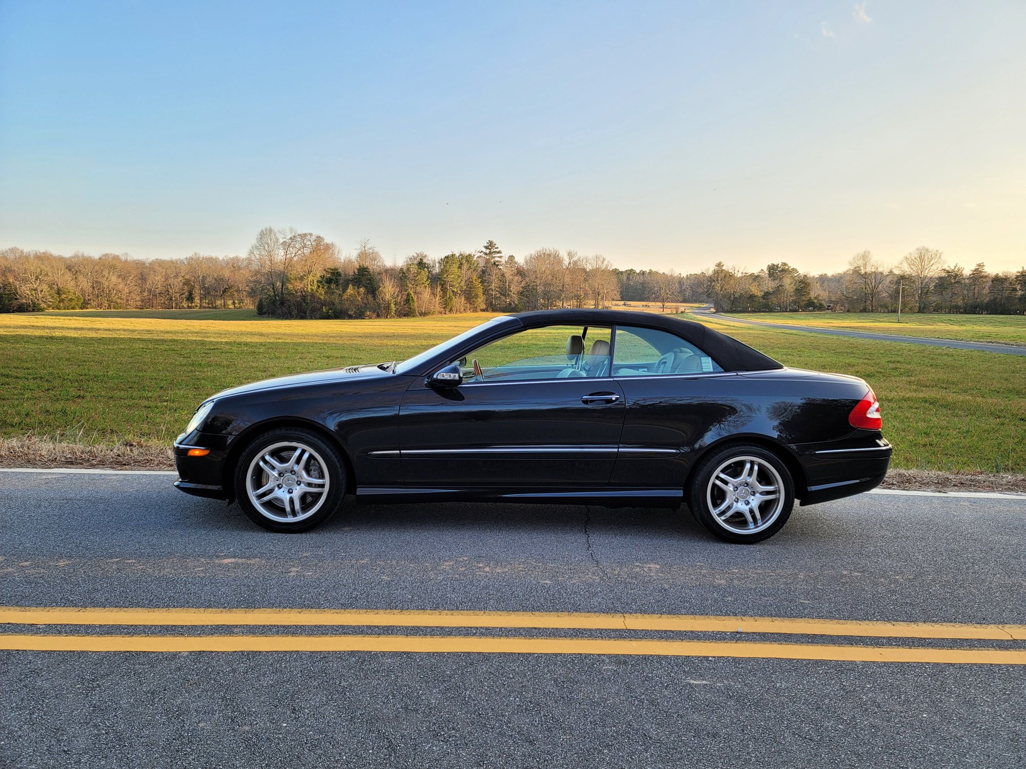 2004 Mercedes-Benz CLK500 - 34k miles Designo Edition  CLK 500 - Used - VIN WDBTK75G54T011276 - 34,105 Miles - 8 cyl - 2WD - Automatic - Convertible - Black - Chapin, SC 29036, United States