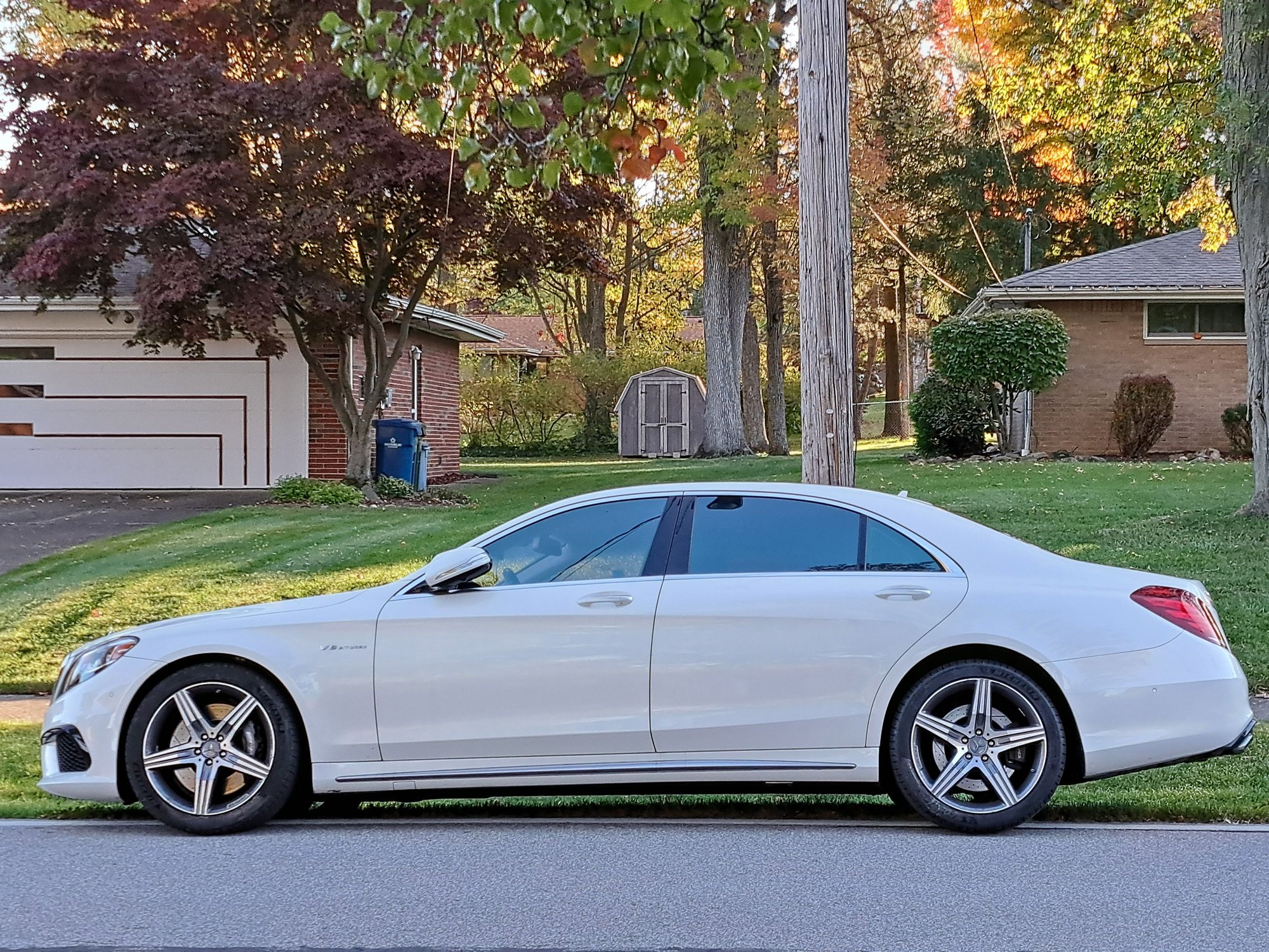 2015 Mercedes-Benz S63 AMG - Amazing Diamond White 2015 Mercedes S63 AMG with Fidelity Platinum Warranty - Used - VIN WDDUG7JBXFA103540 - 38,375 Miles - 8 cyl - AWD - Automatic - Sedan - White - North Olmsted, OH 44070, United States