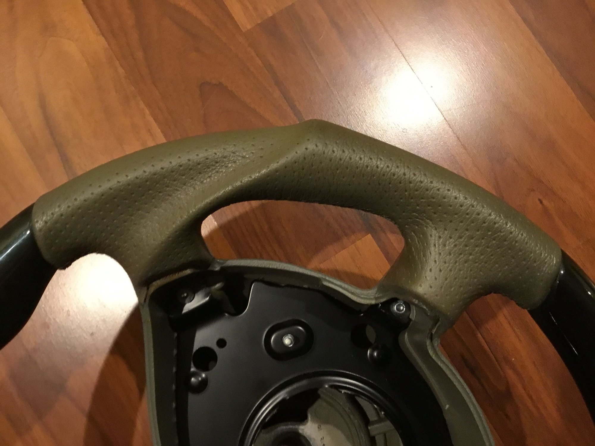 2004 Mercedes-Benz E500 - Steering wheel, leather + bird’s eye maple wood - Steering/Suspension - $200 - Dartmouth, MA 02747, United States