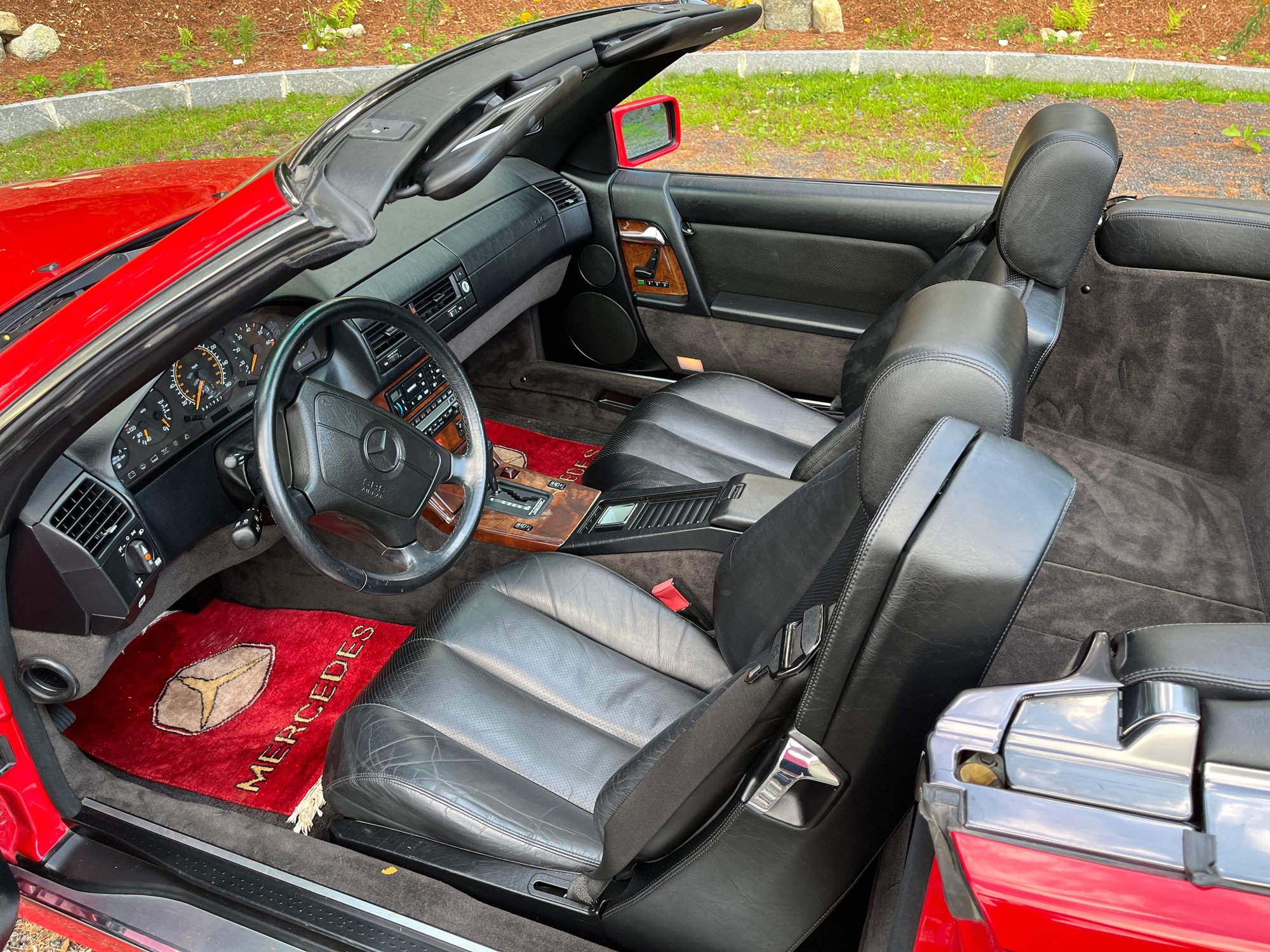 1992 Mercedes-Benz 500SL - 1992 Mercedes-Benz 500SL - Used - VIN WDBFA66E7NF046117 - 61,872 Miles - 8 cyl - 2WD - Automatic - Convertible - Red - South Easton, MA 02375, United States
