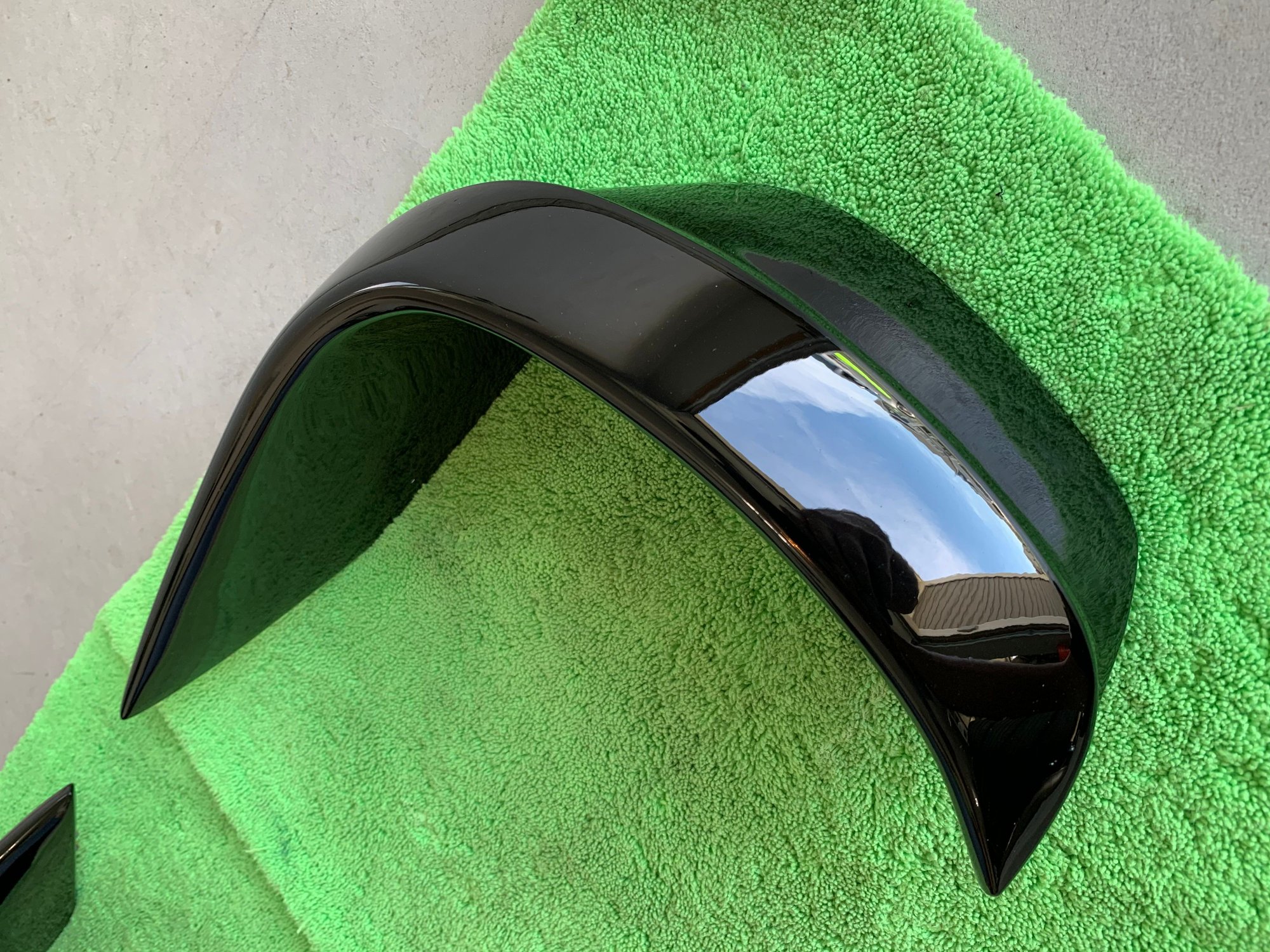 Exterior Body Parts - AMG GT platform Edition 1 canards and Prior Design front frame inserts - Used - 2015 to 2016 Mercedes-Benz AMG GT S - Milwaukee, WI 53149, United States