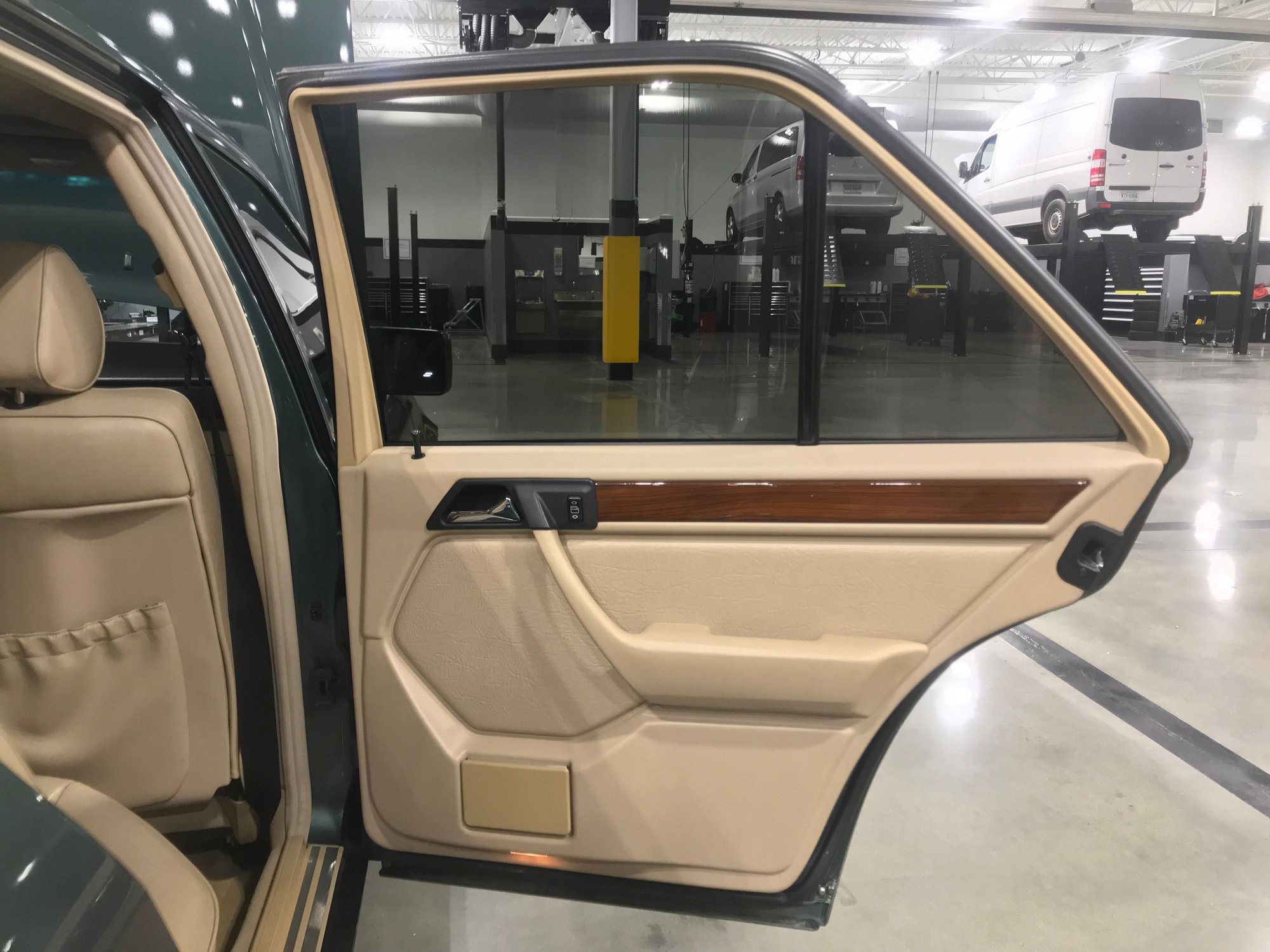 1995 Mercedes-Benz E300 - 1995 Mercedes-Benz E300 Diesel (Garage kept, dealership serviced, adult owned) - Used - VIN WDBEB31E6SC157429 - 239,801 Miles - 6 cyl - 2WD - Automatic - Sedan - Other - Manassas Park, VA 20111, United States