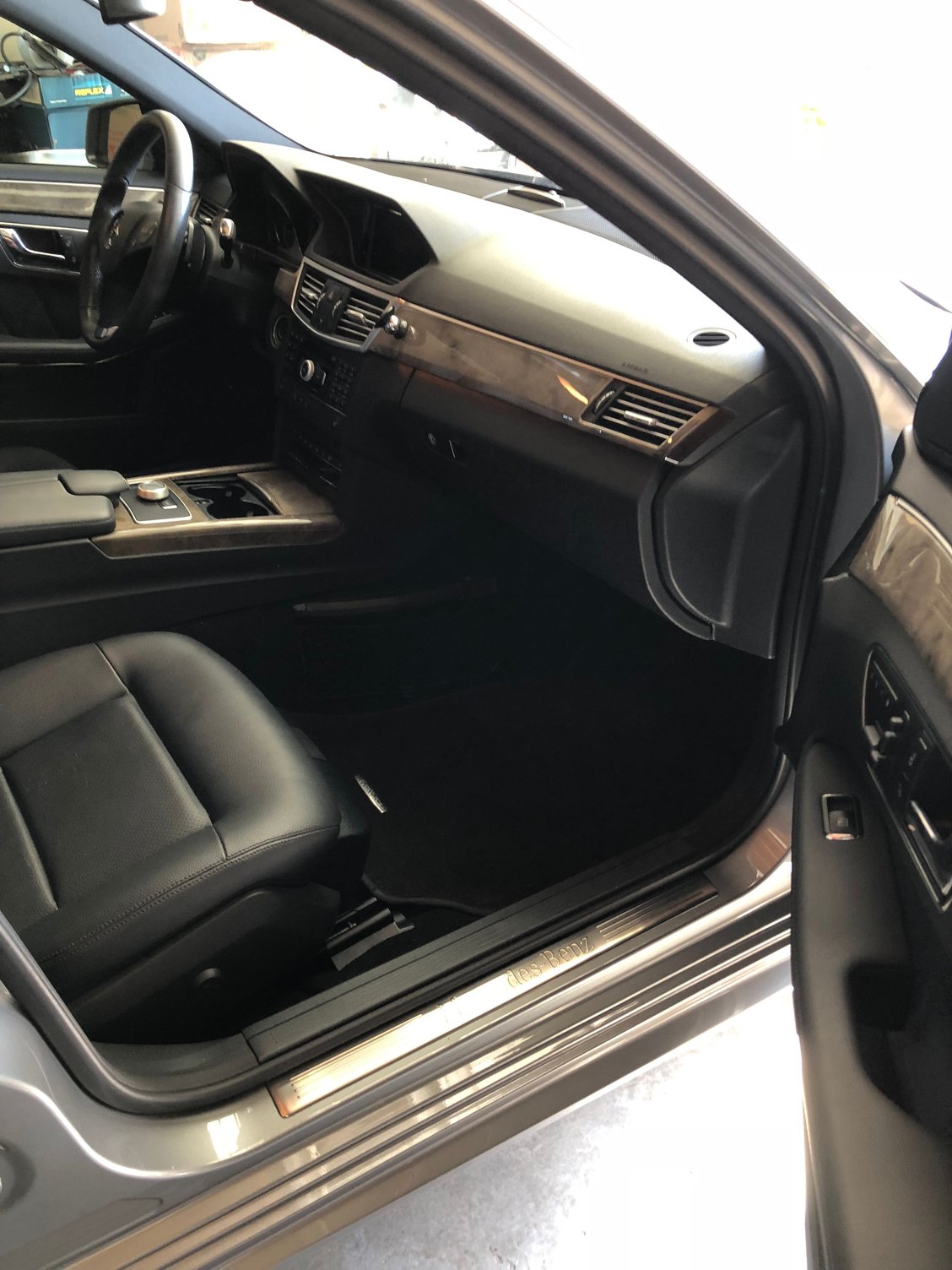 2010 Mercedes-Benz E350 - Well maintained low mileage 2010 E350 Sport - Used - VIN WDDHF5GB7AA191486 - 57,000 Miles - 6 cyl - 2WD - Automatic - Sedan - Gray - Folsom, CA 95630, United States