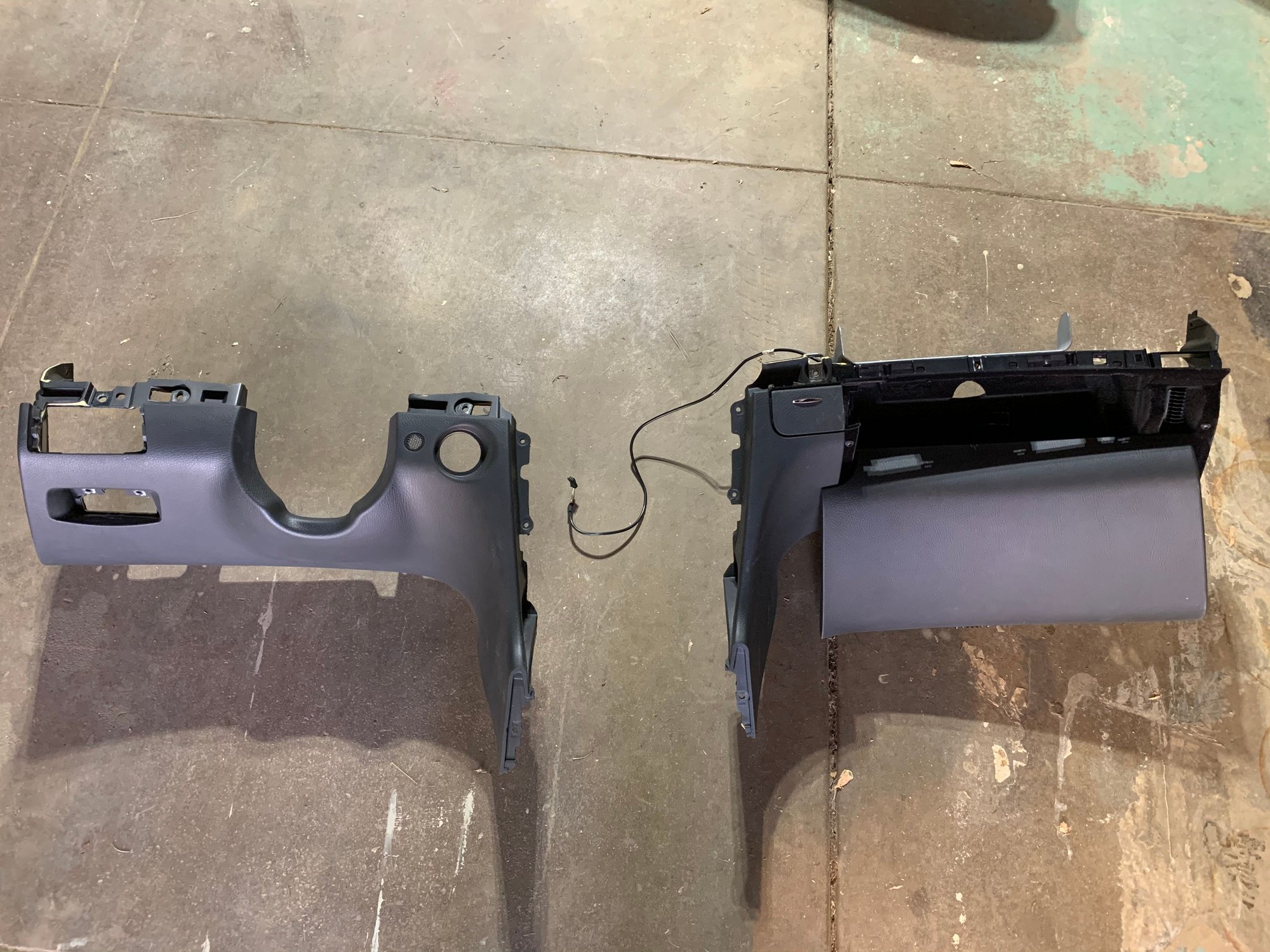 Interior/Upholstery - W211 lower dash driver side and passenger side - Used - 2003 to 2009 Mercedes-Benz E55 AMG - Pasadena, CA 91106, United States