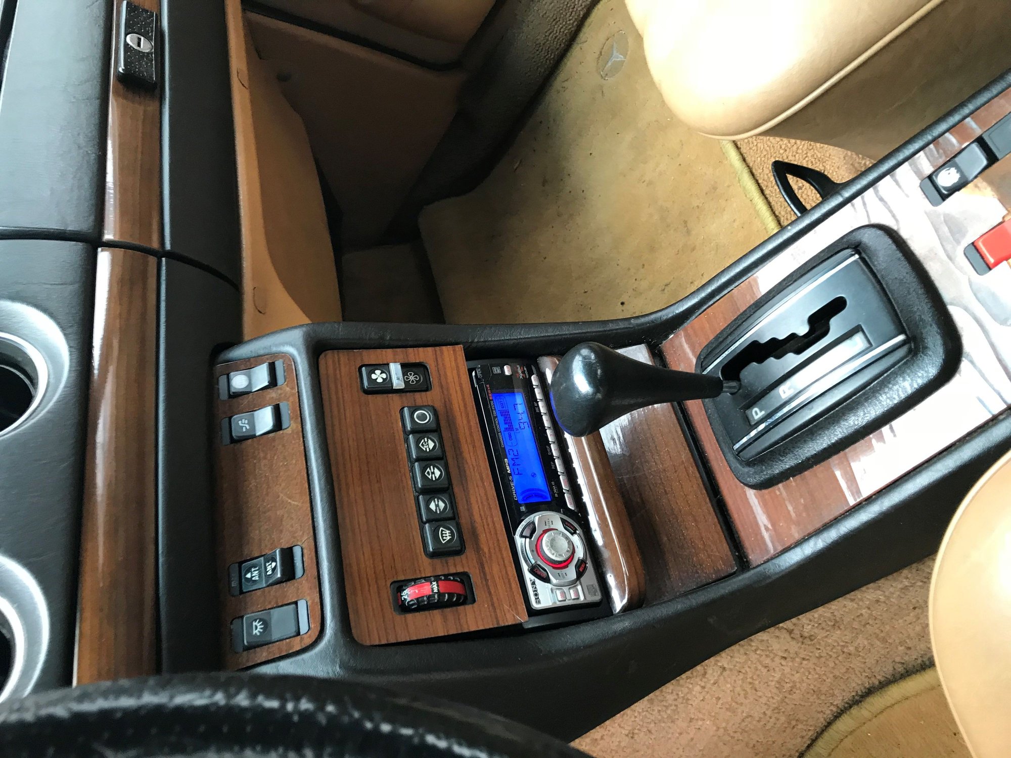 1982 Mercedes-Benz 300D - 1982 Mercedes Benz 300 D Sedan - Used - VIN WDBAB33A2CB001176 - 225,000 Miles - 5 cyl - 2WD - Automatic - Grosse Pointe Farms, MI 48236, United States