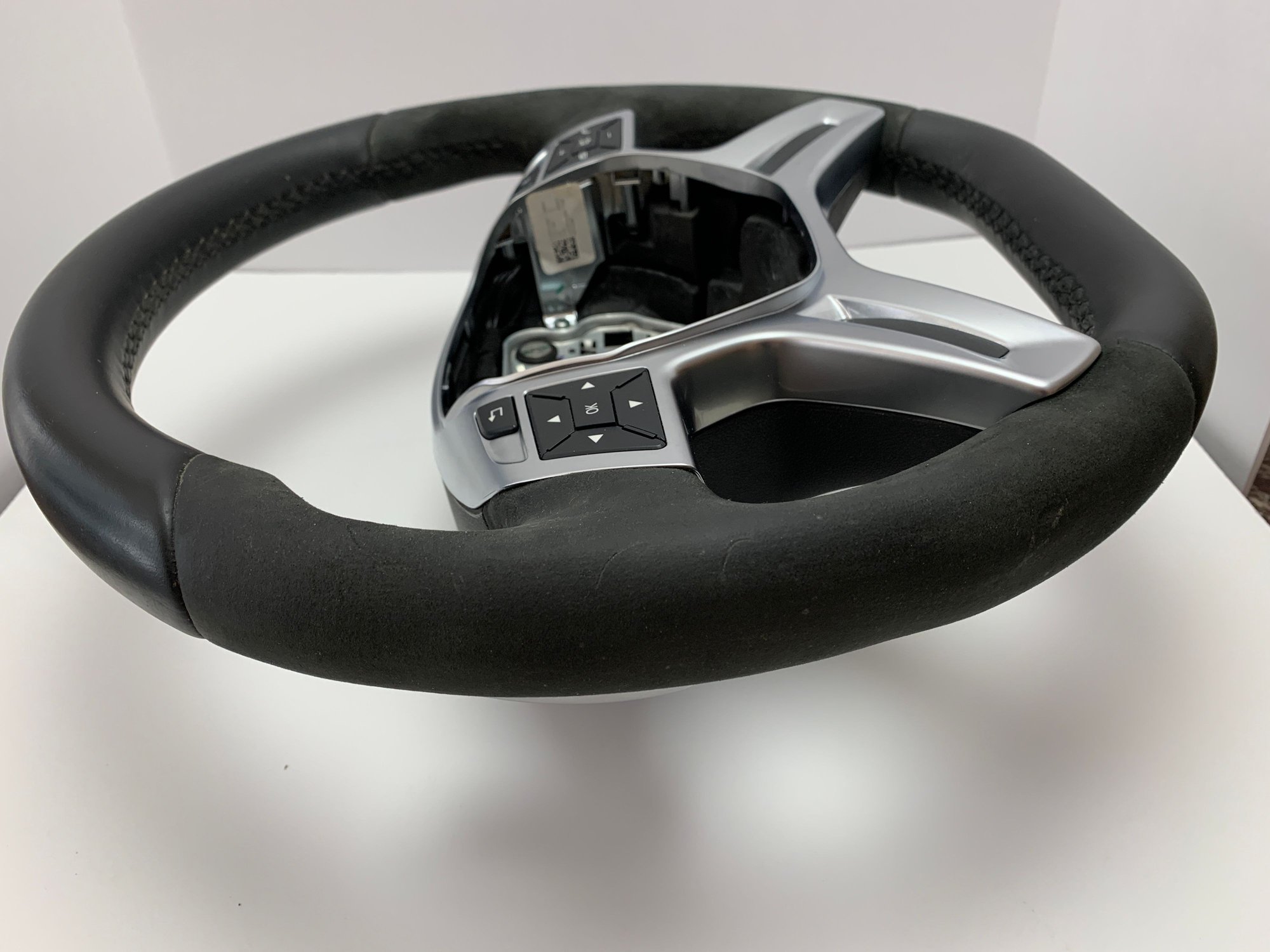 Interior/Upholstery - MERCEDES AMG W166 ML63 X166 GL63 W463 OEM FLAT BOTTOM STEERING WHEEL A1664601018 9G60 - Used - 2013 to 2018 Mercedes-Benz G550 - 2013 to 2016 Mercedes-Benz GL450 - 2012 to 2015 Mercedes-Benz ML350 - Bradenton, FL 34202, United States