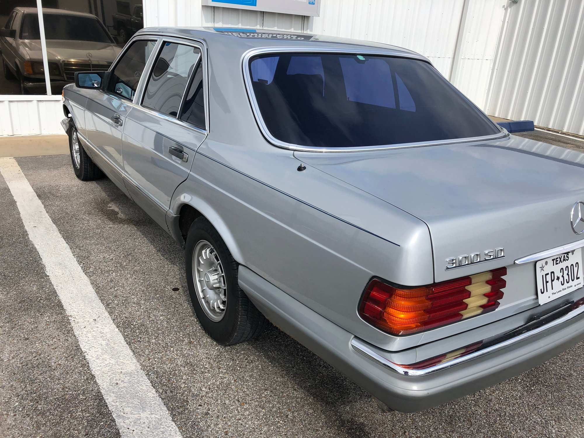 1983 Mercedes-Benz 300SD - Totalled 300SD-Part or Rebuild? - Used - VIN WDBCB20A3DB044031 - 156,000 Miles - 5 cyl - 2WD - Automatic - Sedan - Silver - Bay City, TX 77414, United States